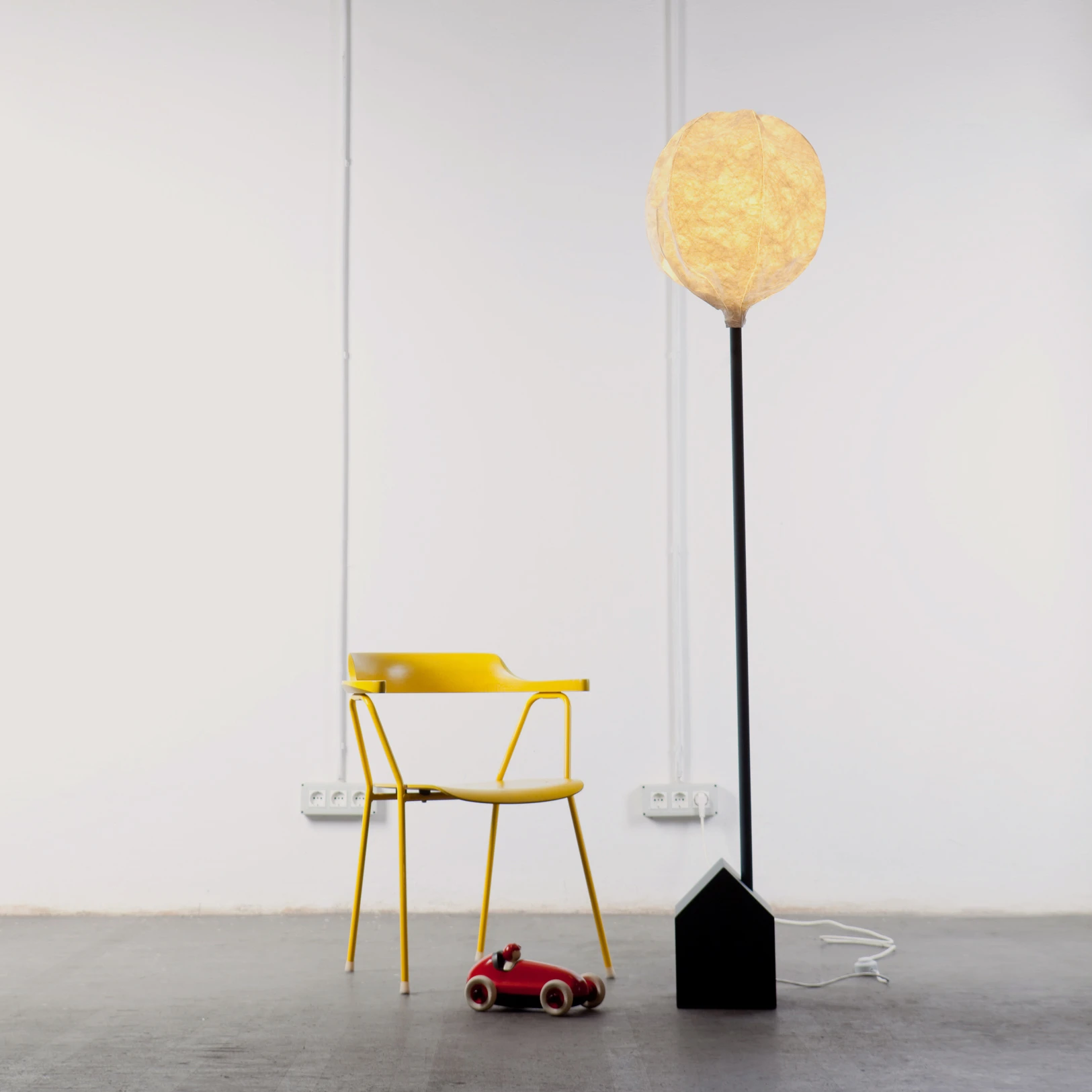 FLOOR LAMPS