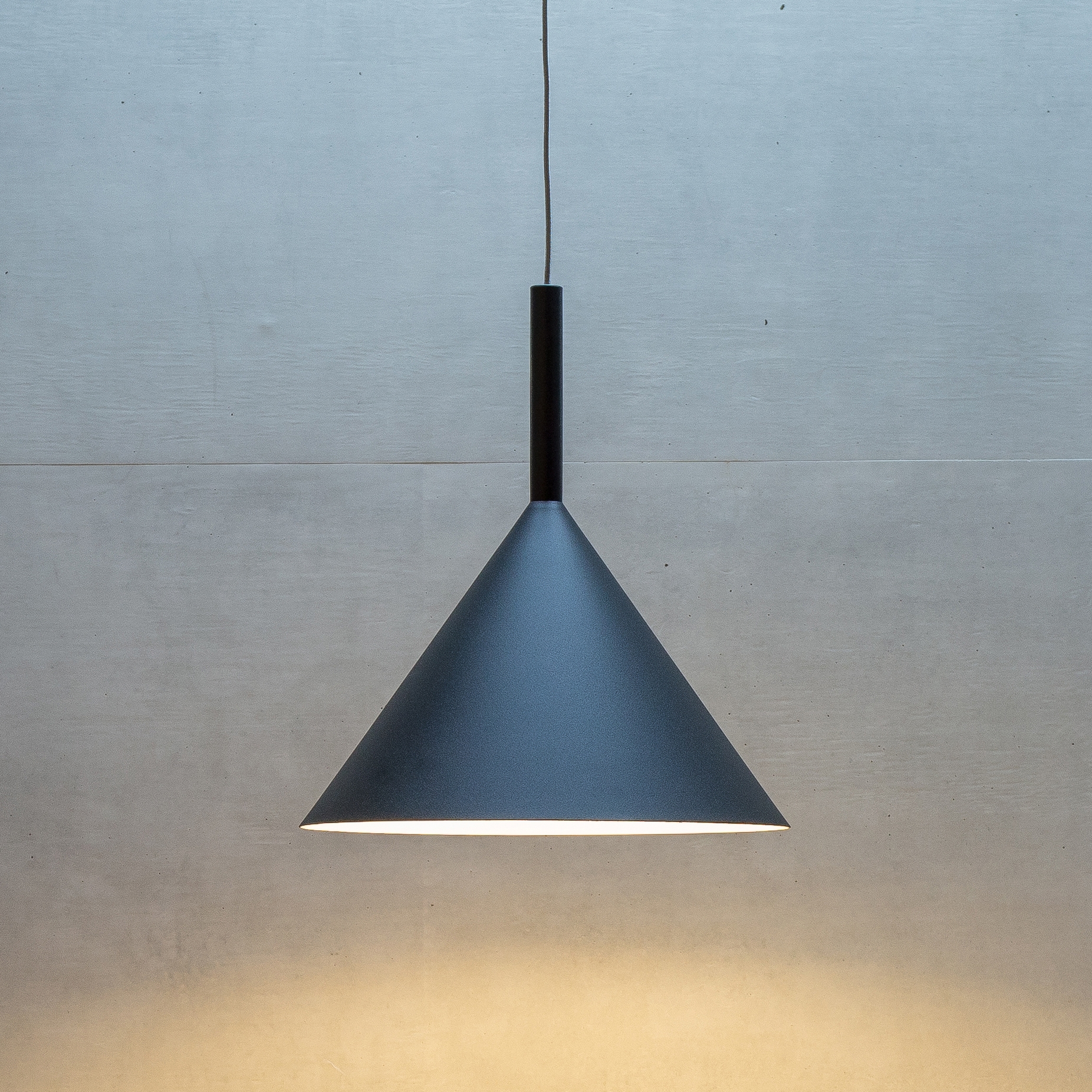 Display product Funnel Suspension from manufacturer Vertigo Bird
