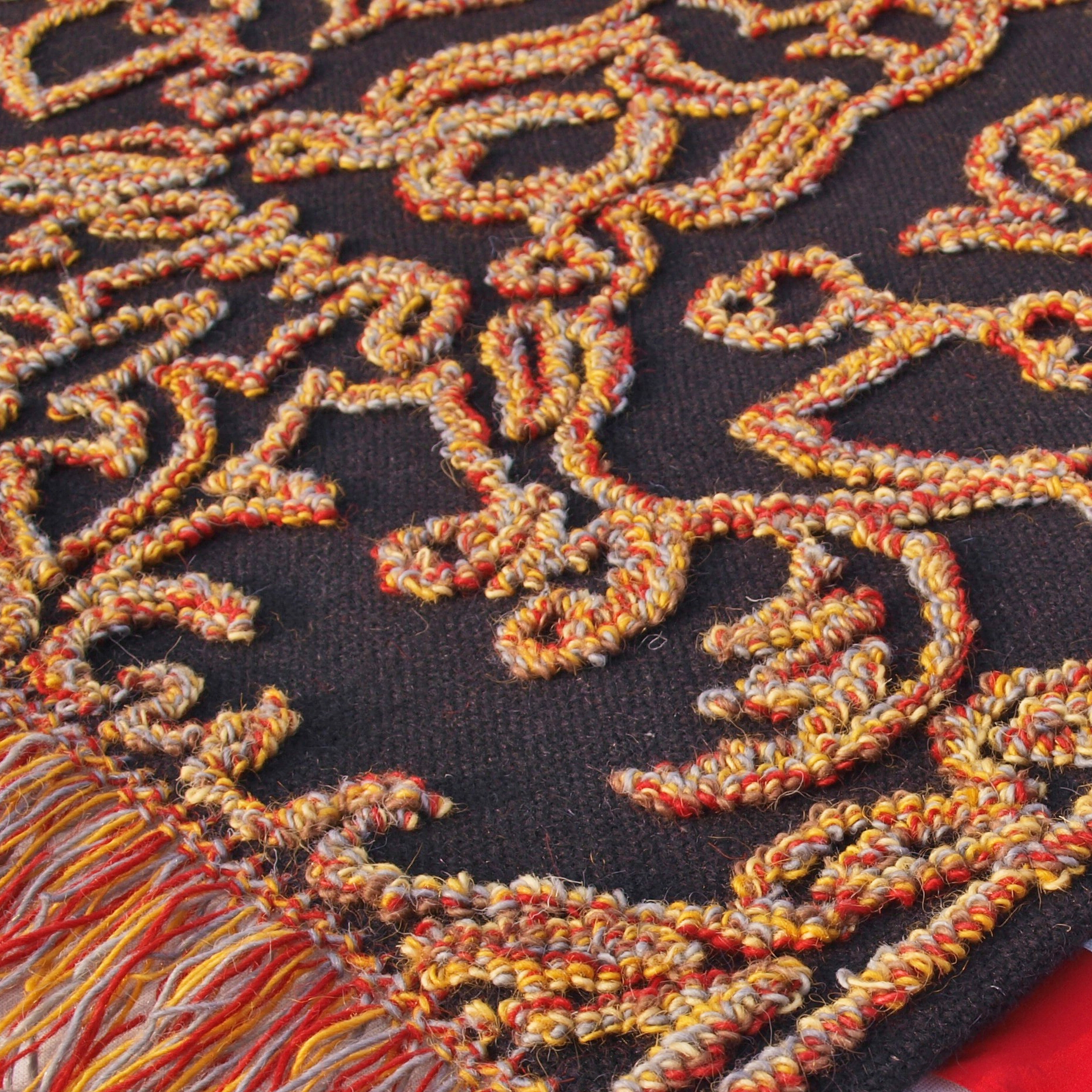 HAND WOVEN AND HAND LOOM KNOTTED