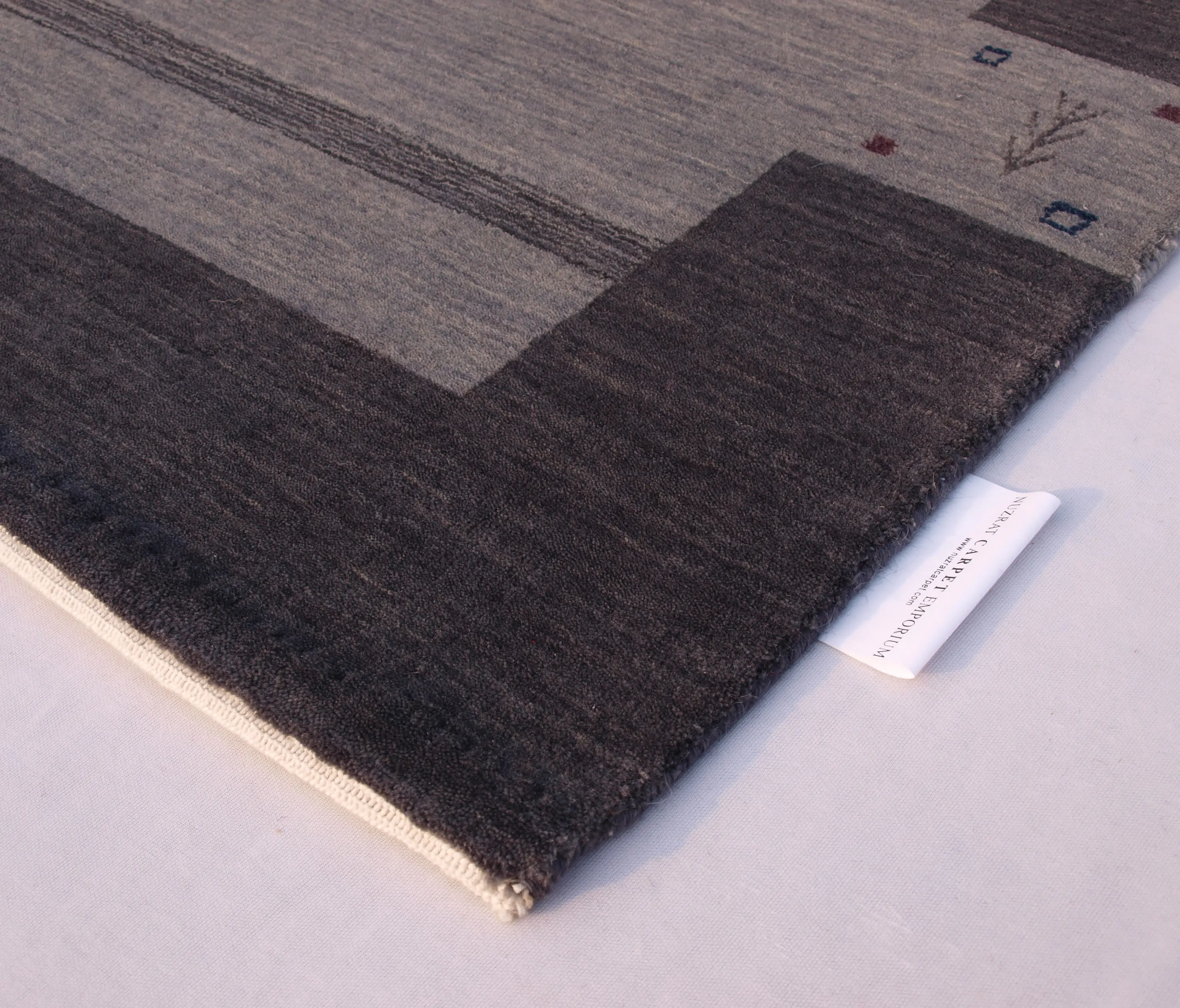 Nuzrat Carpet Emporium - KH 54