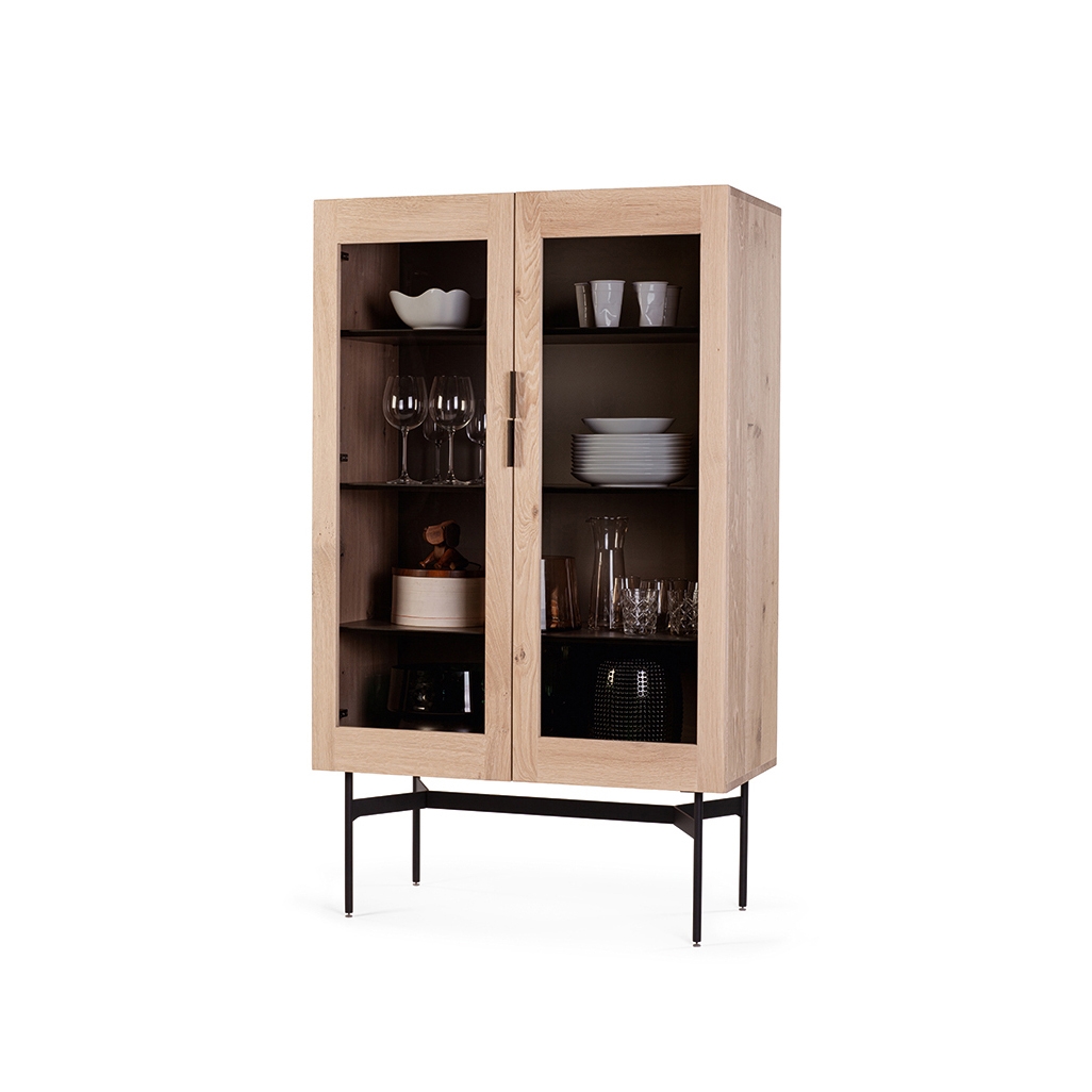 Mostra il prodotto BC 04 Display cabinet del produttore Janua