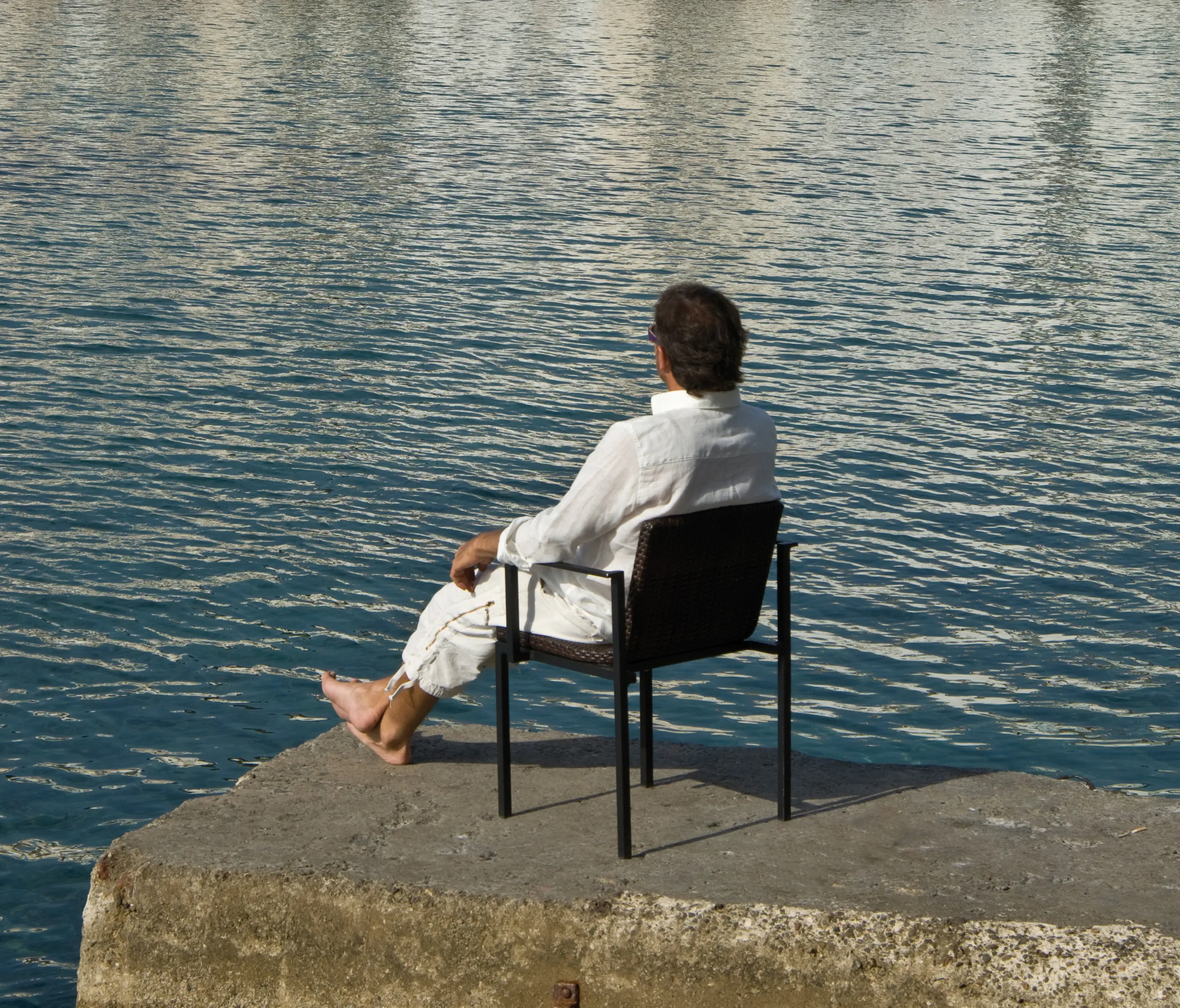 Calma - Una Table
