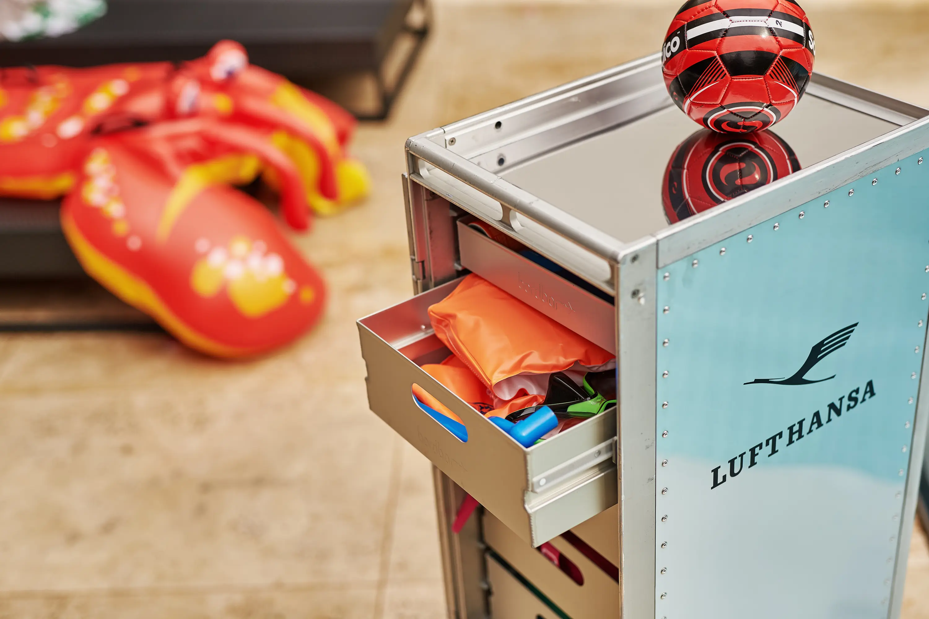 bordbar - bordbar_used_Lufthansa_globe