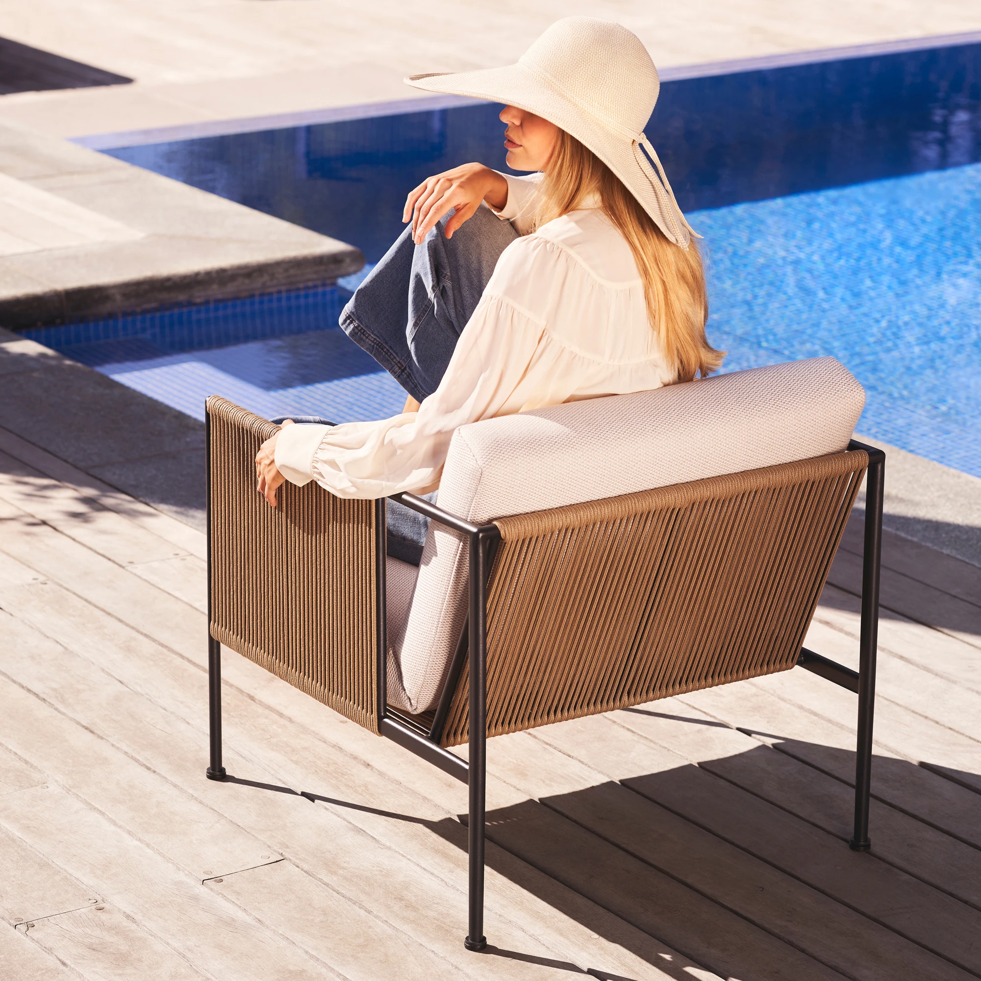 OUTDOOR FURNITURE