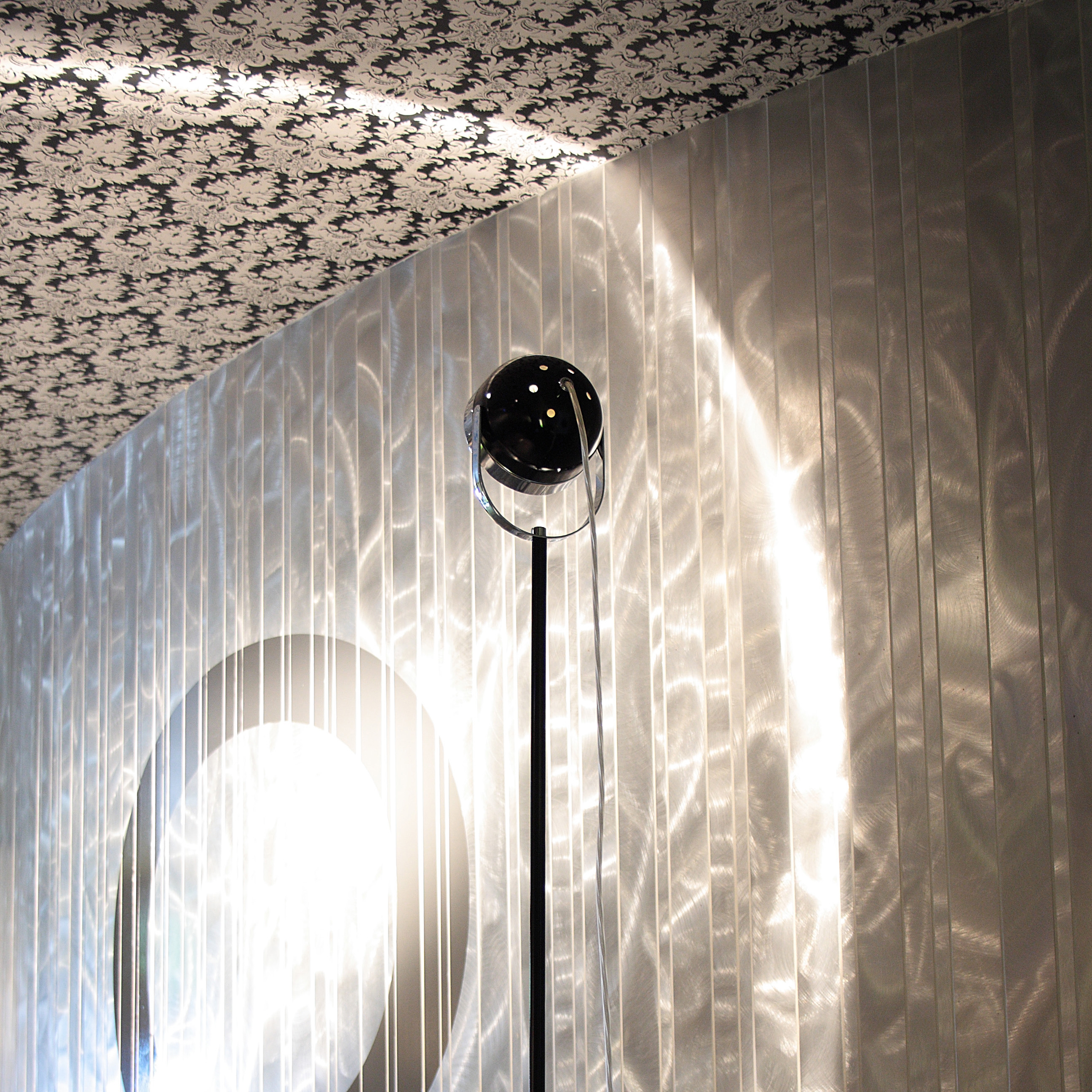 Display product Boogie F Floor lamp from manufacturer Luz Difusión