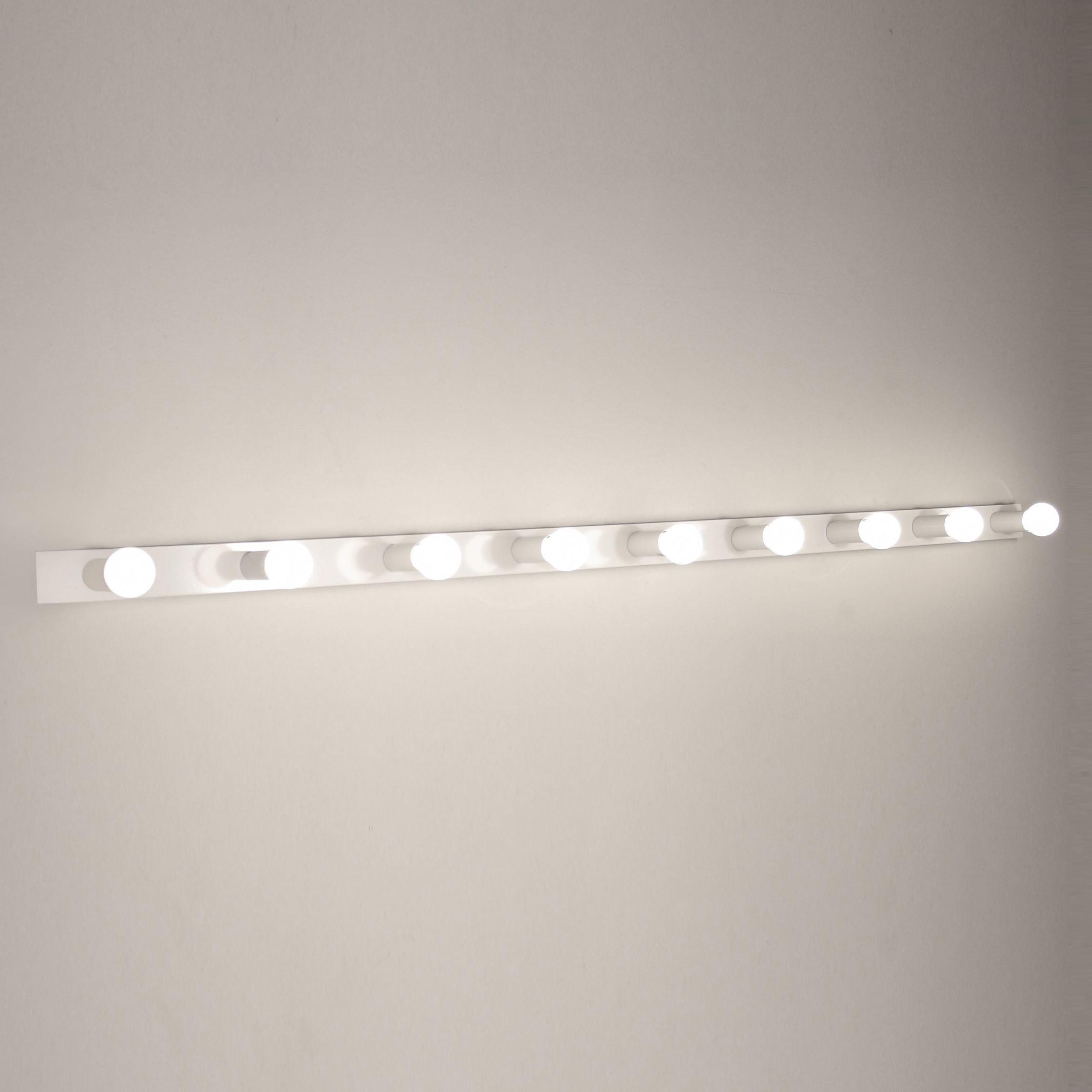 2160 A9 Wall lamp