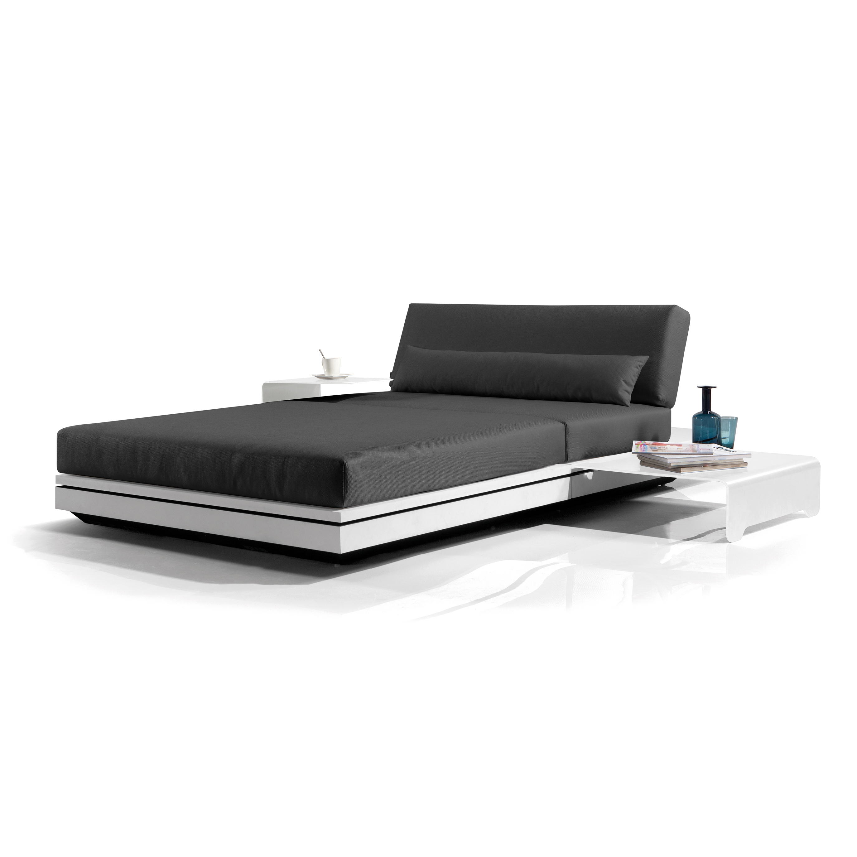 Display product Elements concept lounger from manufacturer Manutti