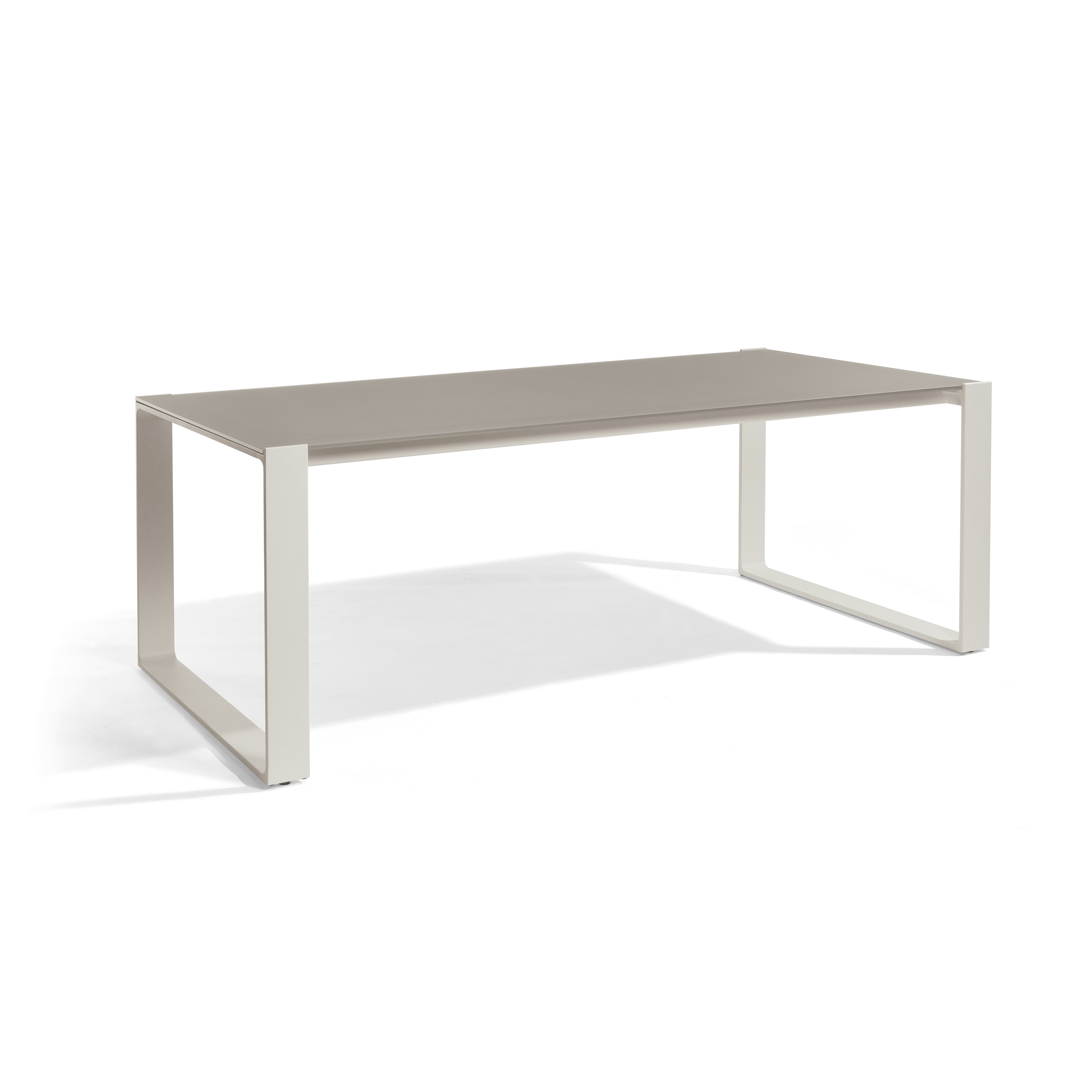 Afficher le produit Prato Rectangular dining tables du fabricant Manutti