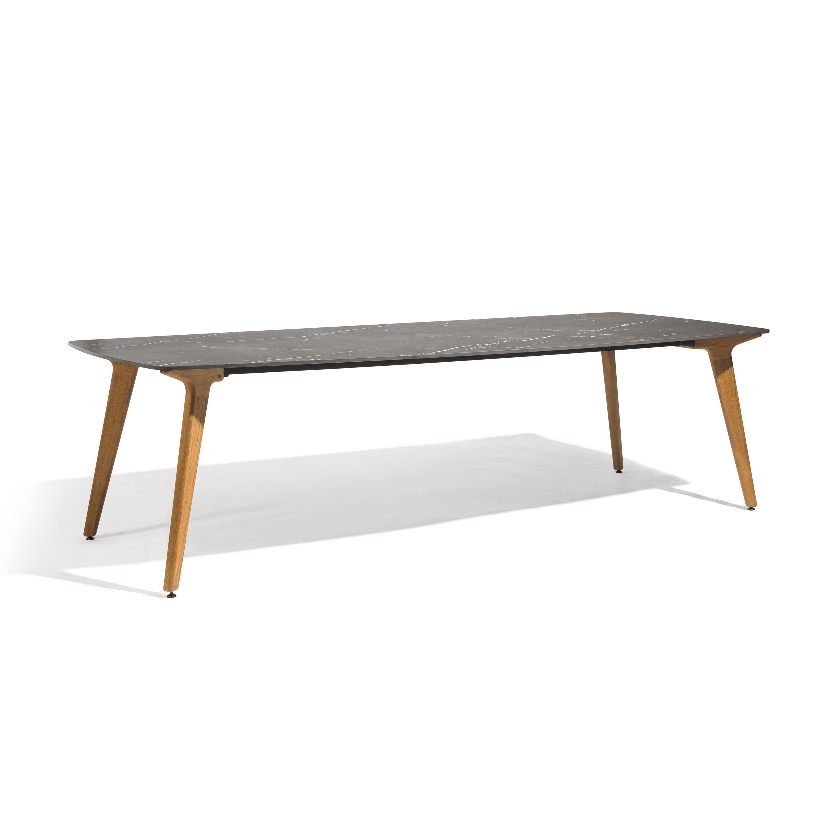 Afficher le produit Torsa dining table 264x118 du fabricant Manutti