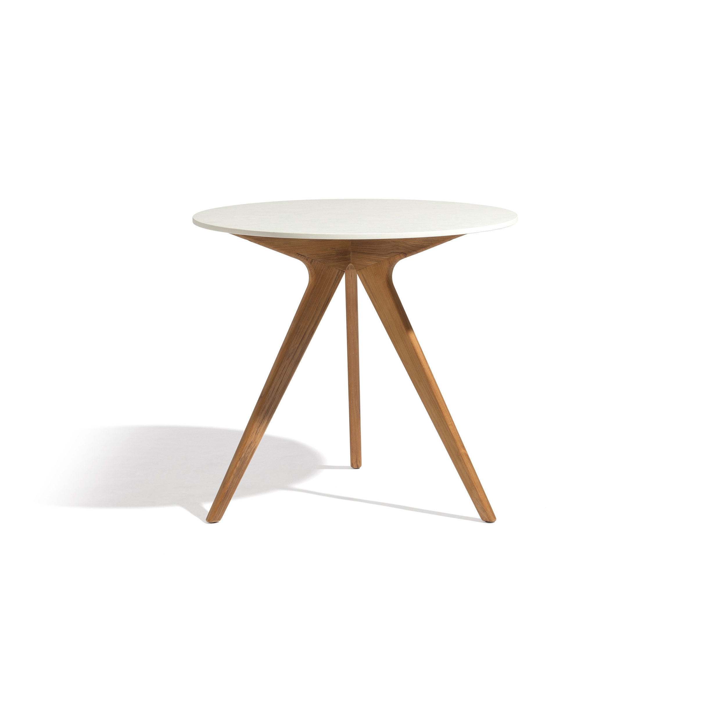 Afficher le produit Torsa dining table ⌀148 du fabricant Manutti