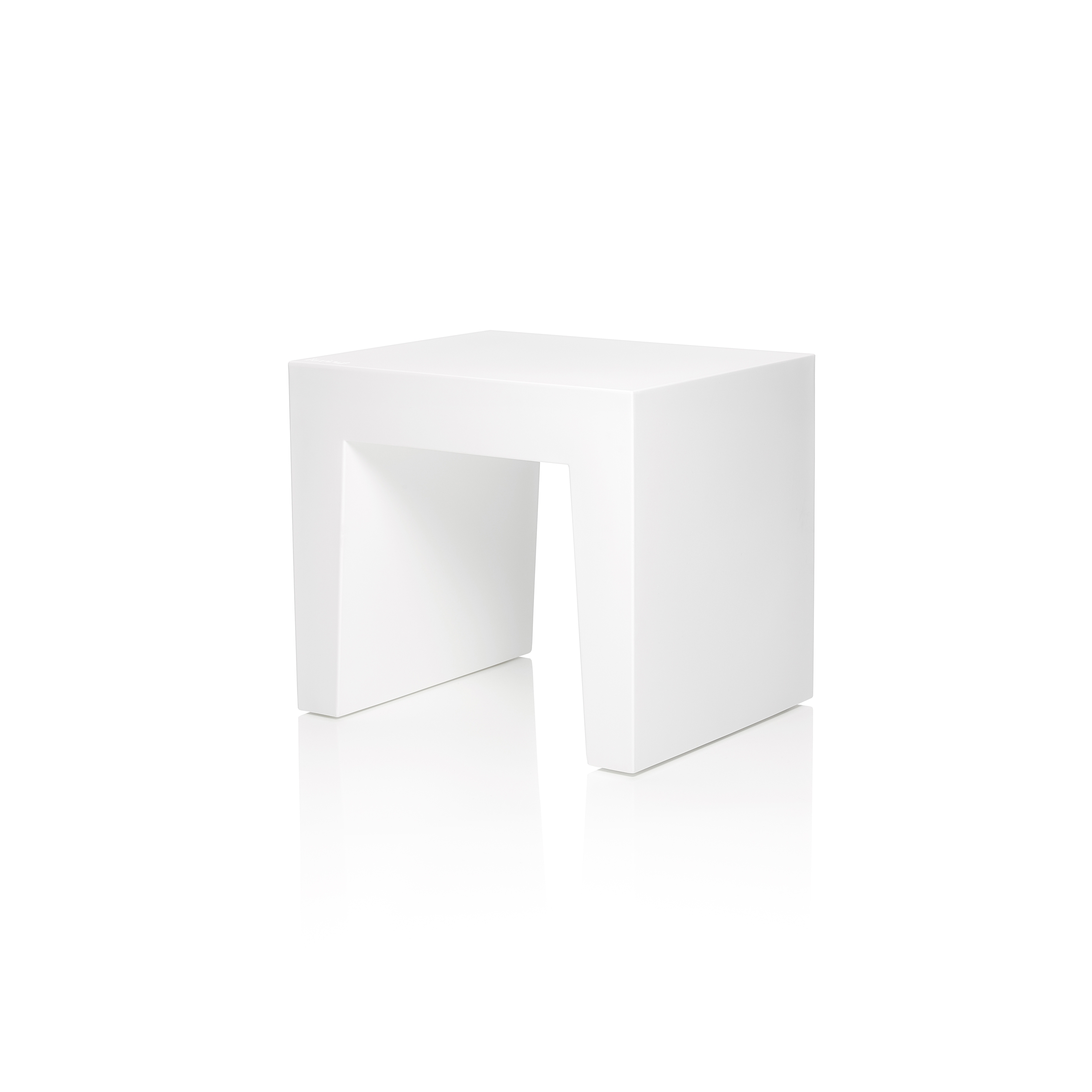 Concrete seat