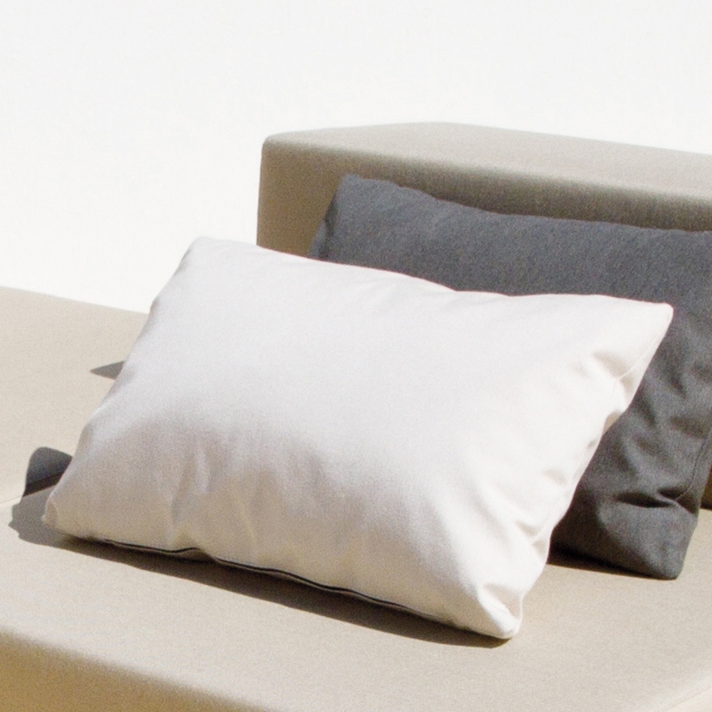Mostrar el producto BOB Cushion del fabricante april furniture