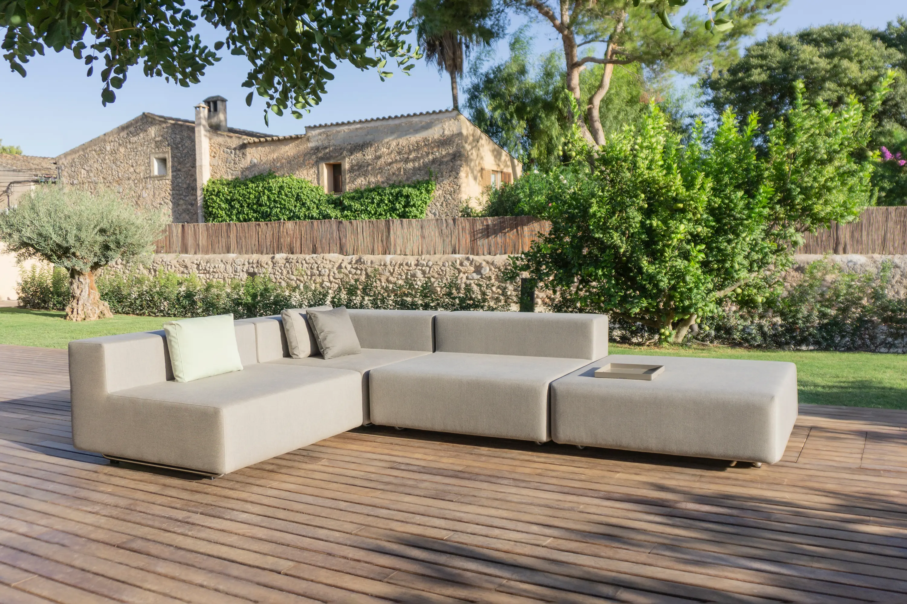 april furniture - LOOP Gartenlounge