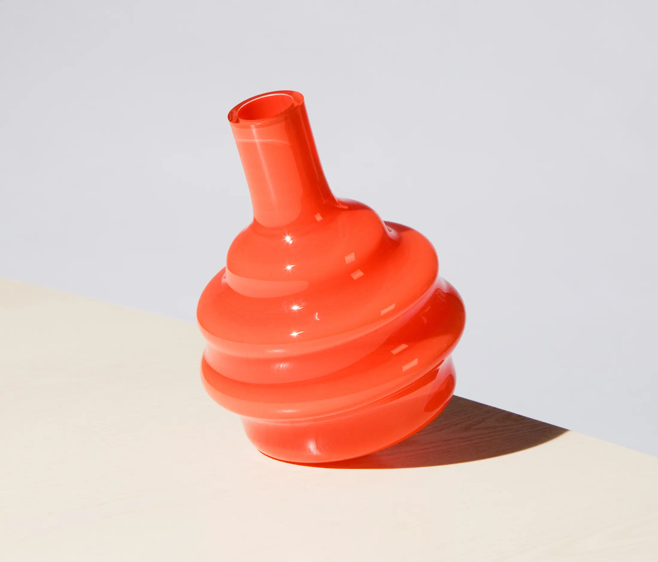 RVW Production - Don't Touch – Vase Red