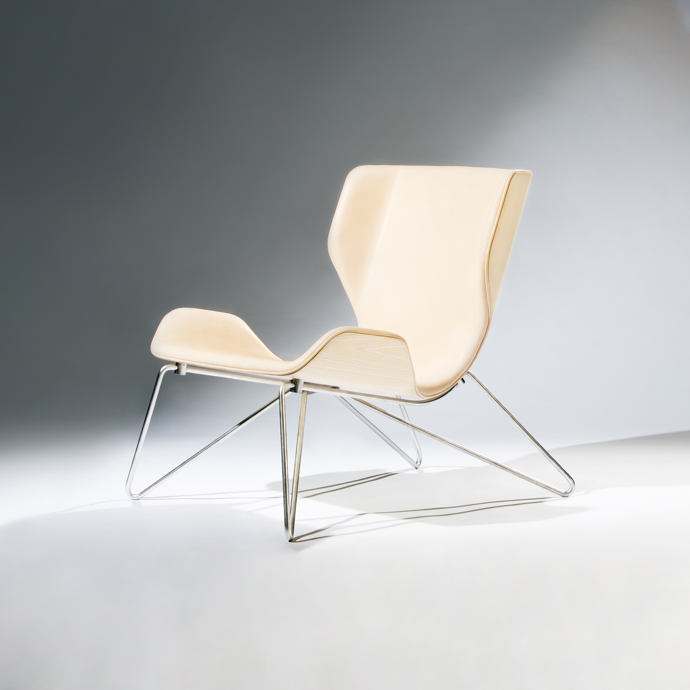 Vertoon produk Mollis – Easy Chair van vervaardiger RVW Production