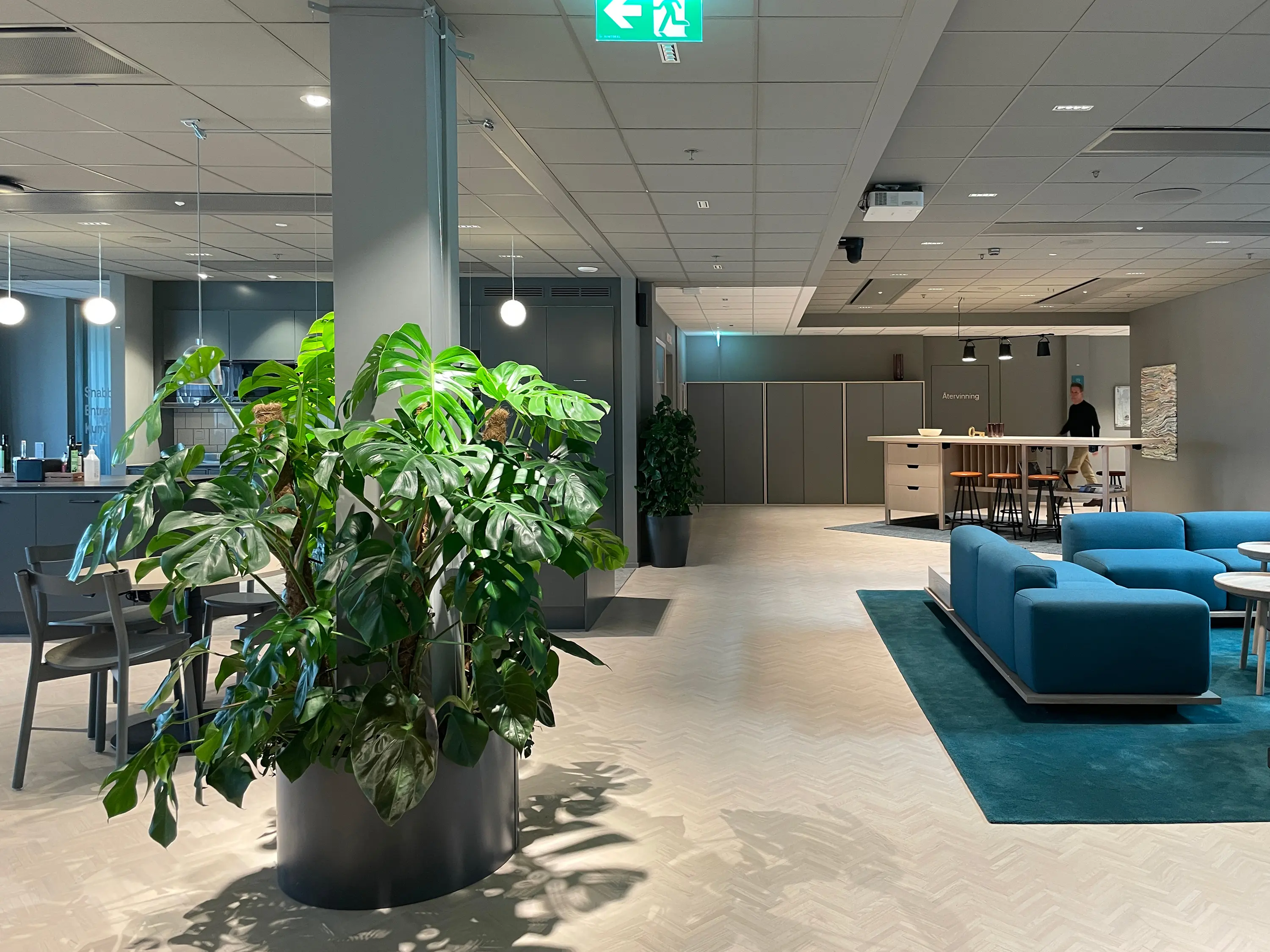 Greenworks - Custom planters for columns and pillars