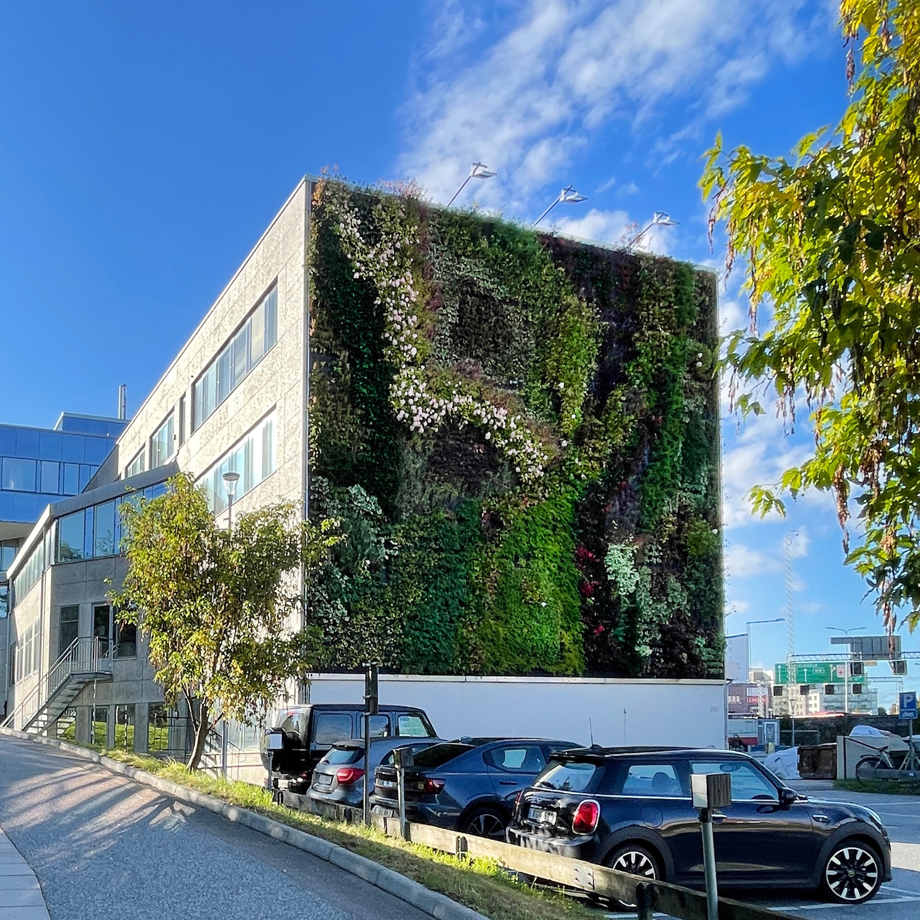 Display product Outdoor Vertical Garden | Bergudden 8 Kungsleden from manufacturer Greenworks