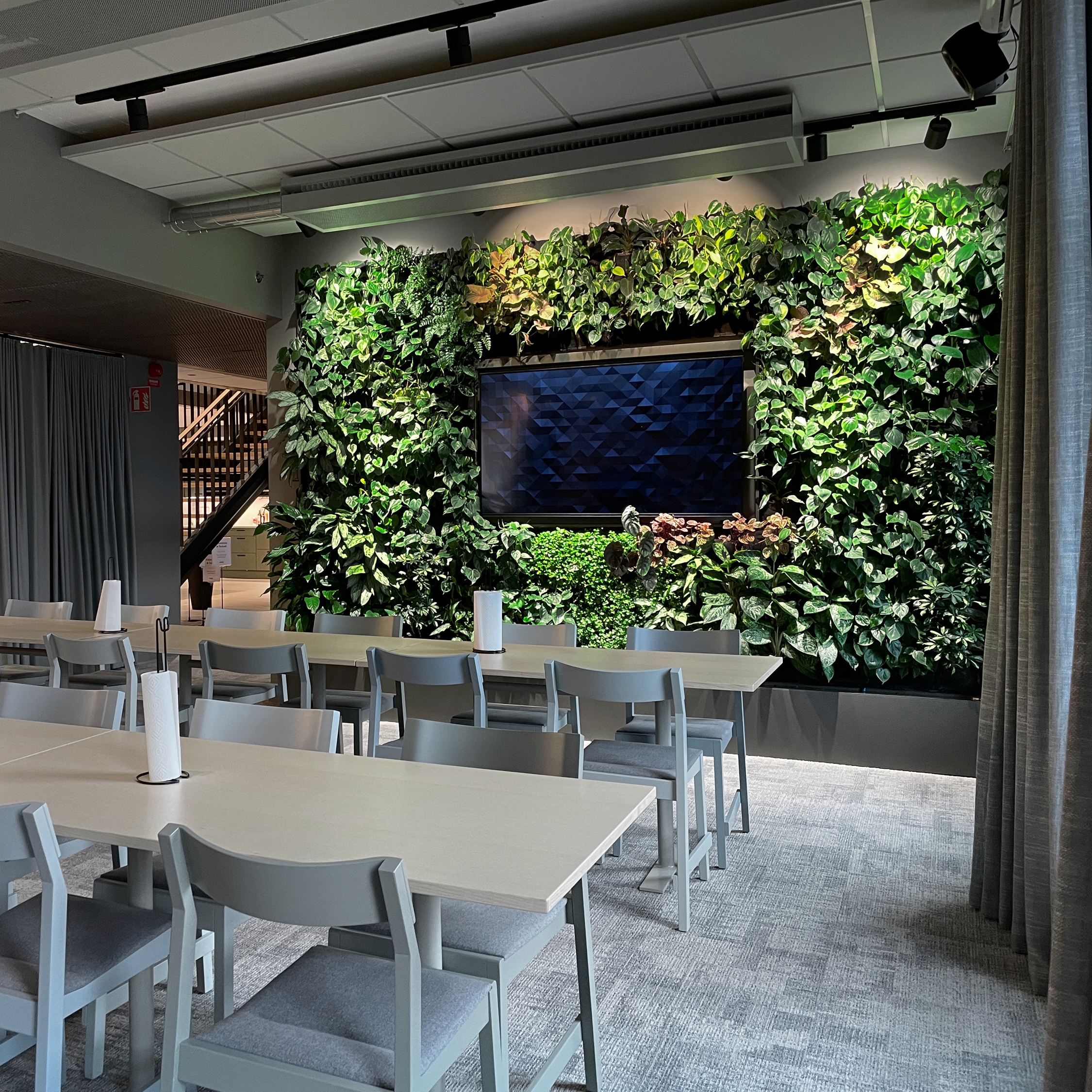 Display product Indoor Vertical Garden | SEK from manufacturer Greenworks