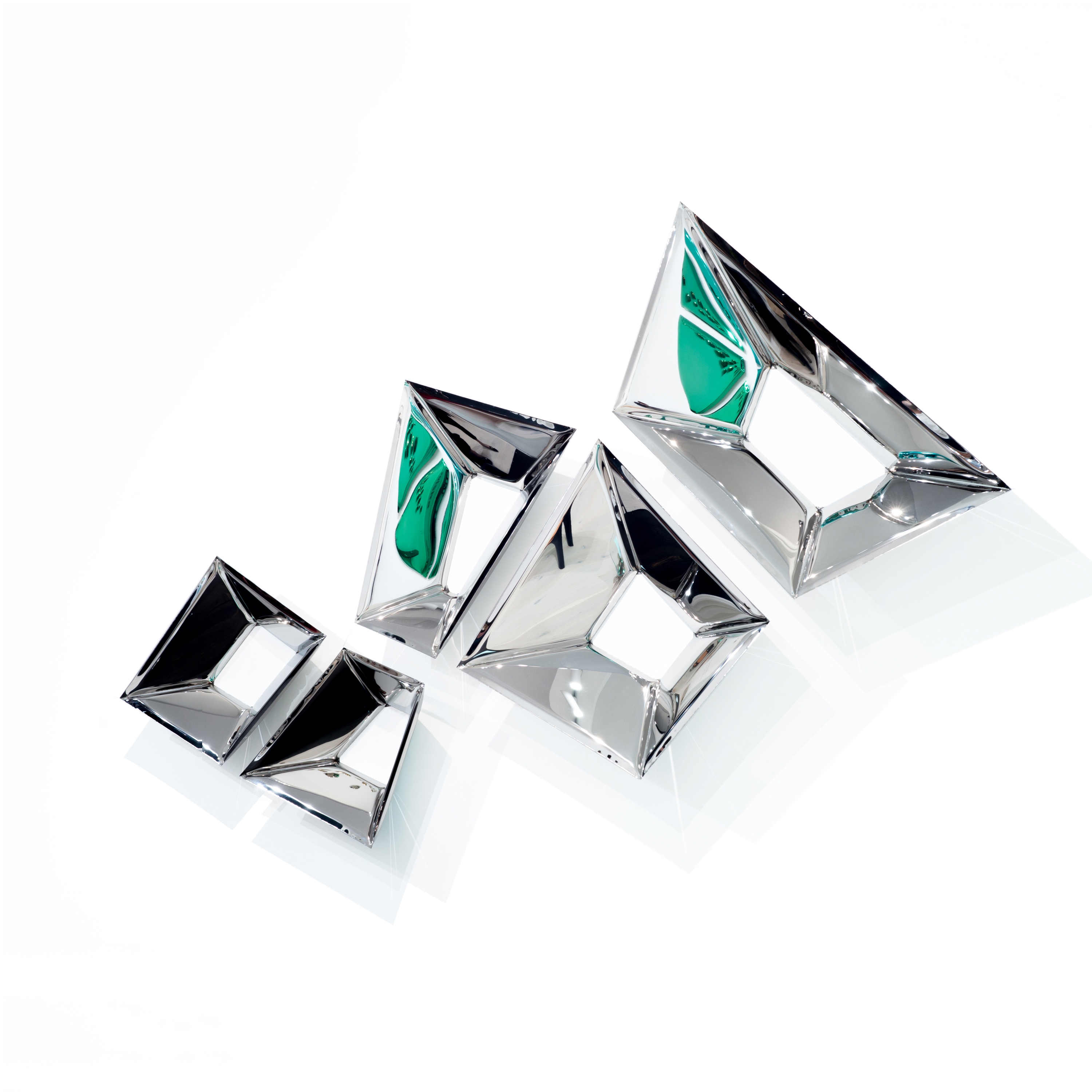 Mostra il prodotto Crystals Mirror Set Of 5 del produttore Zieta