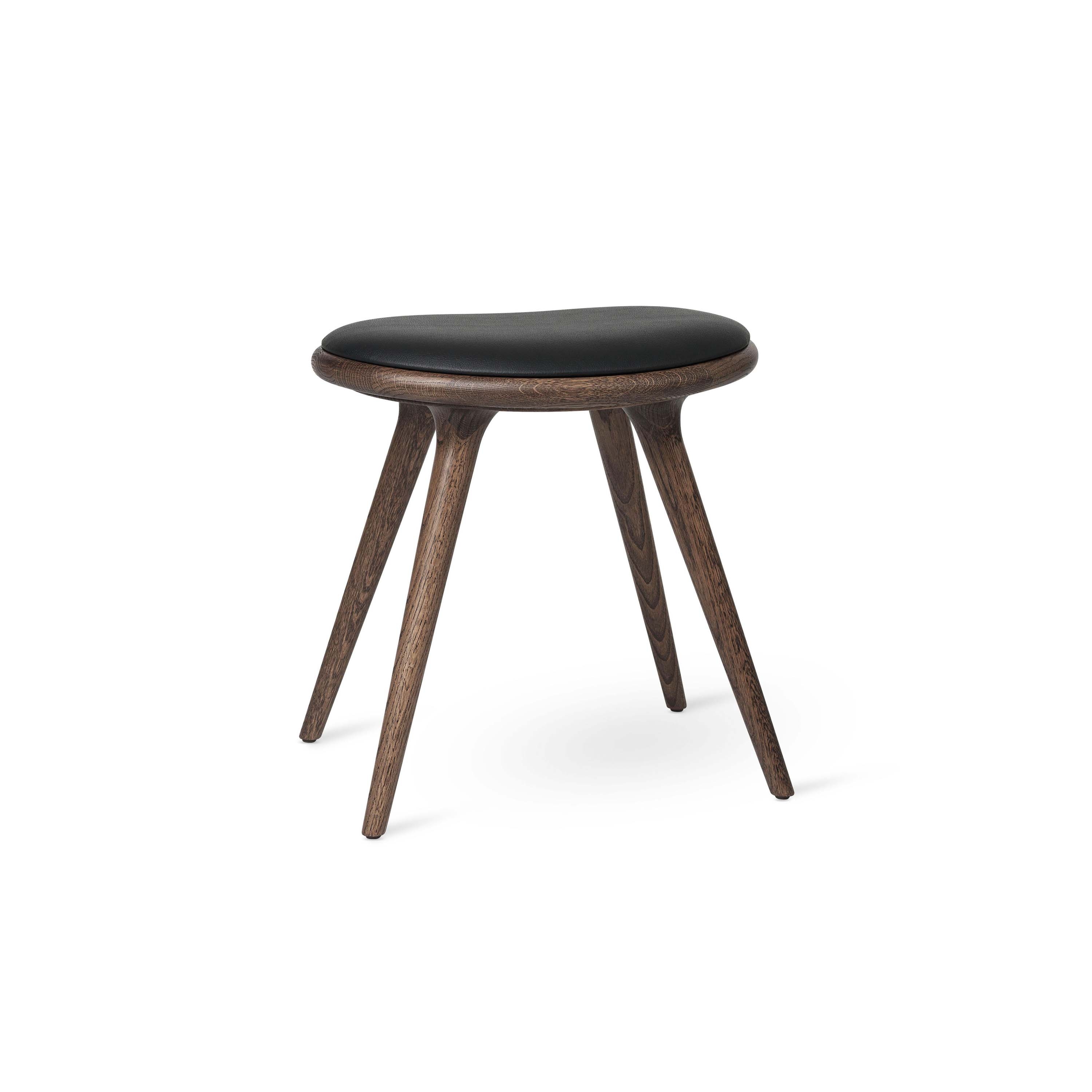 Afficher le produit Low Stool - Dark Stained Oak - 47 cm du fabricant Mater