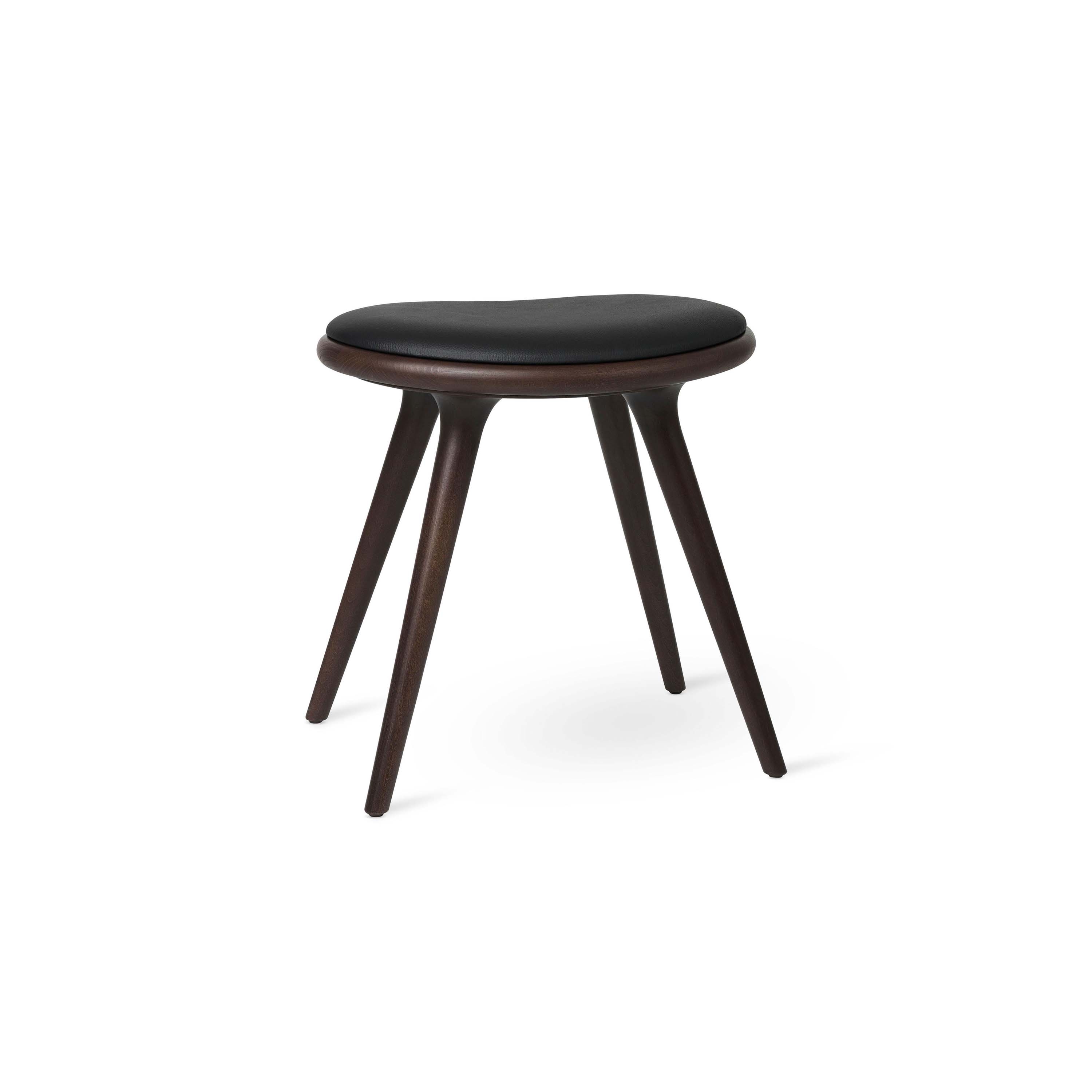 Produkt Low Stool - Dark Stained Beech - 47 cm des Herstellers Mater anzeigen