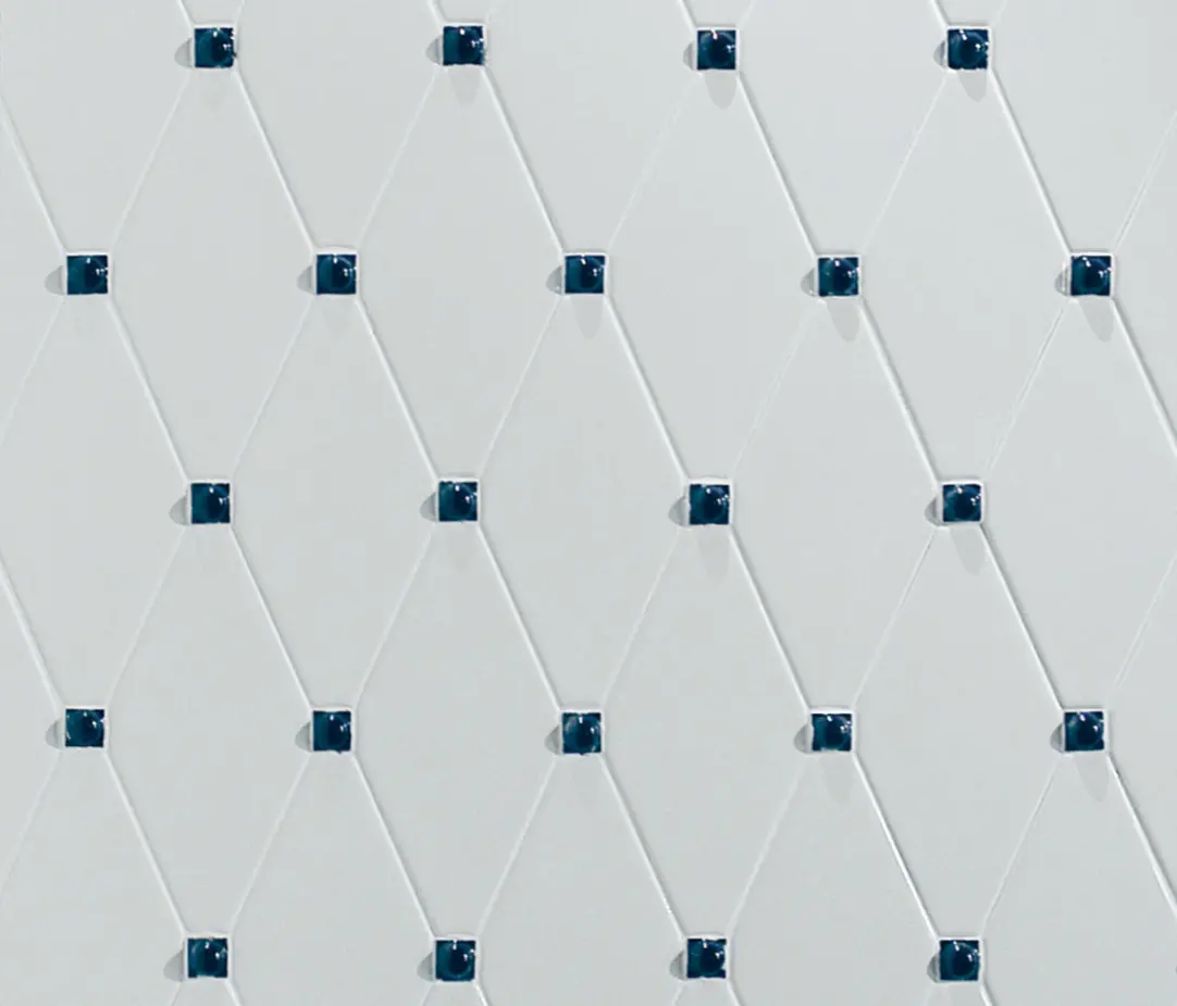 Petracer's Ceramics - Capitonné white smooth with blue insets