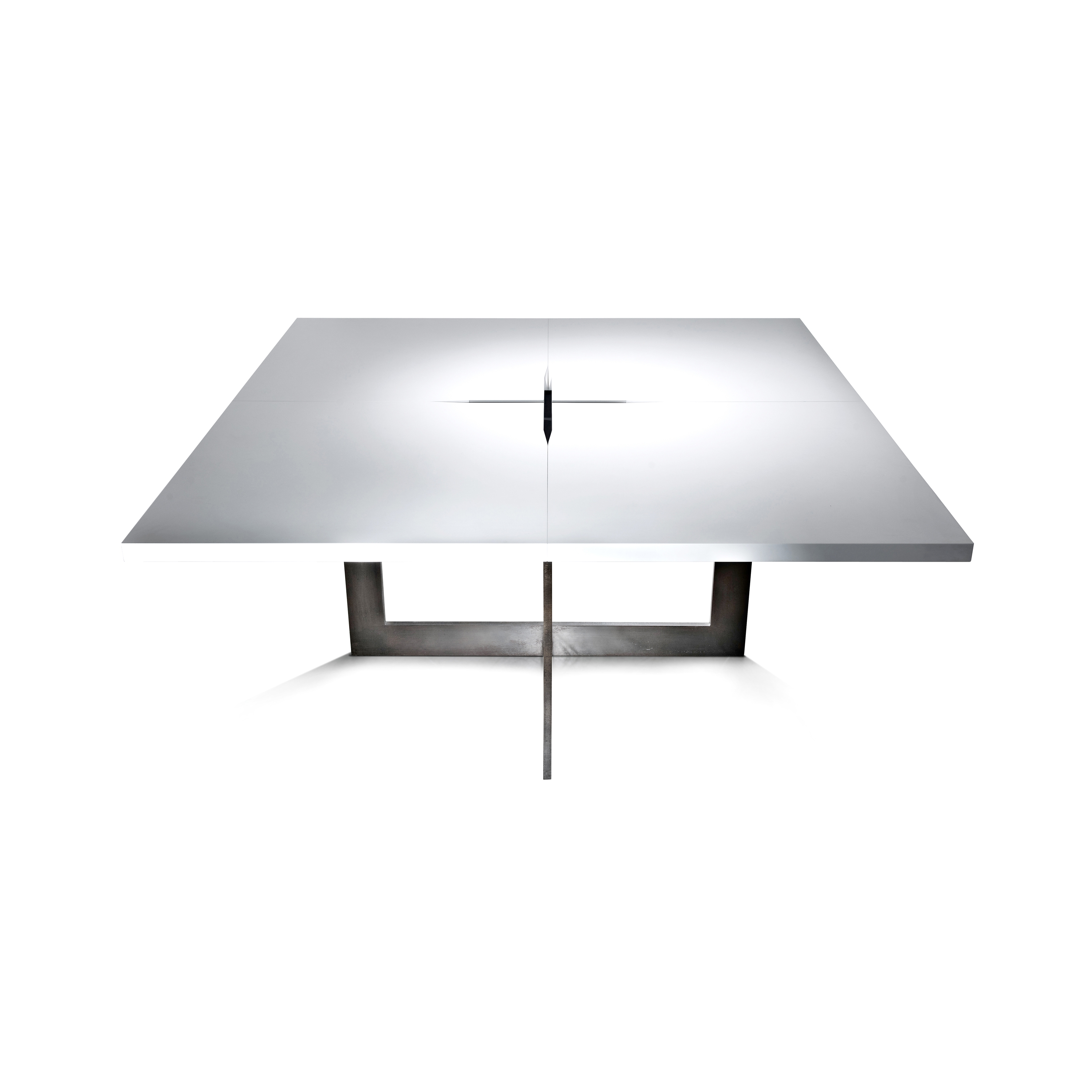Display product PLUSTABLE from manufacturer steininger.designers