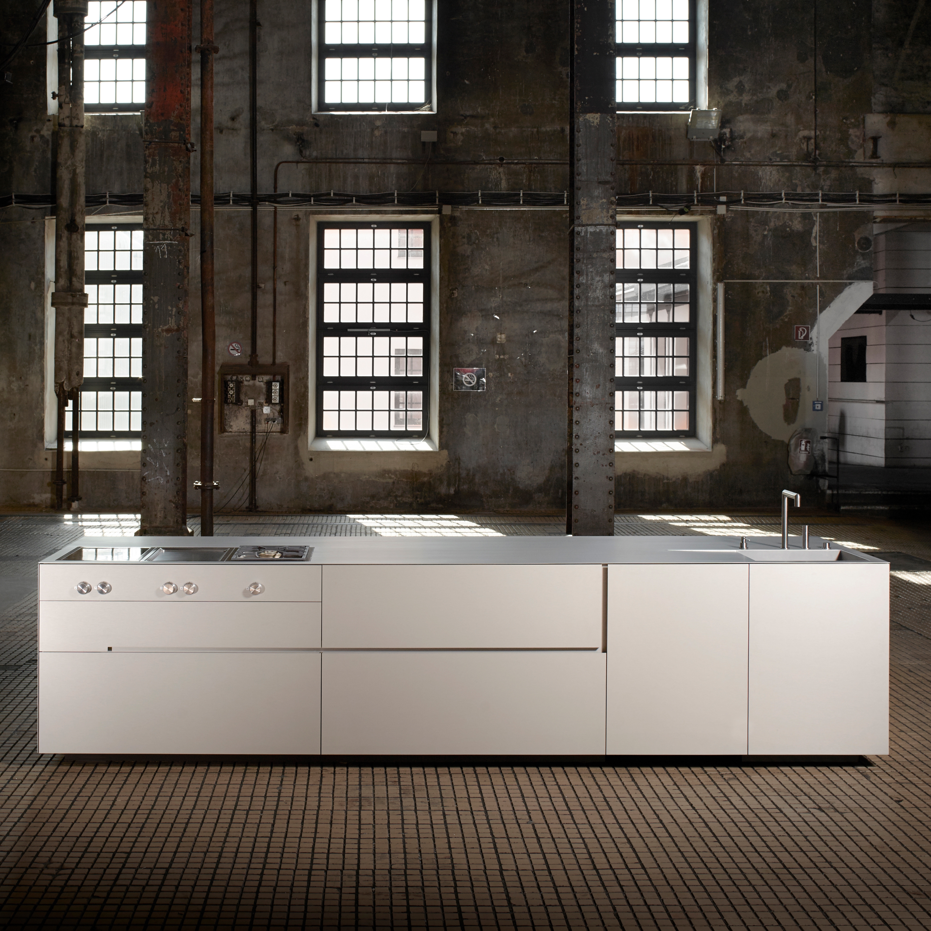 Display product SLIM from manufacturer steininger.designers