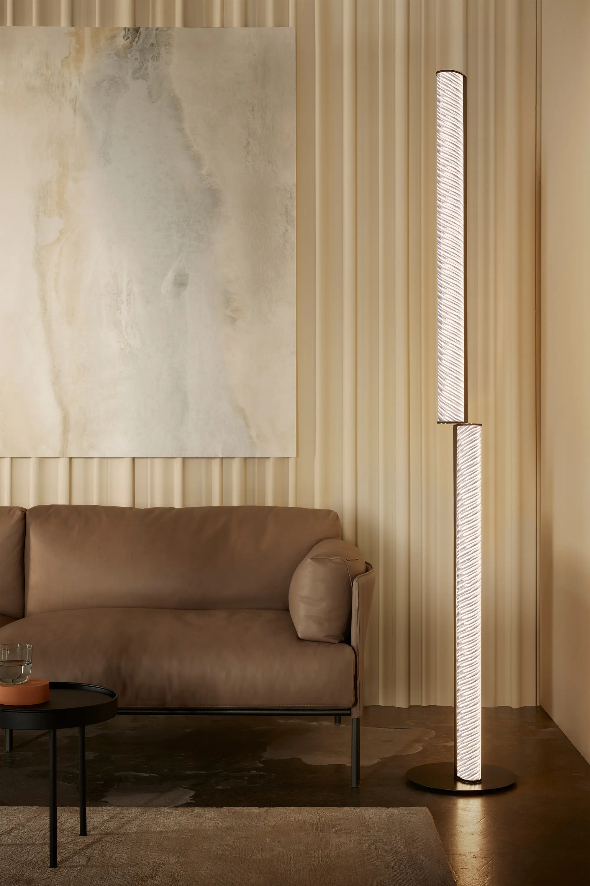 Slamp - Modula Floor Twisted |
Crystal Black