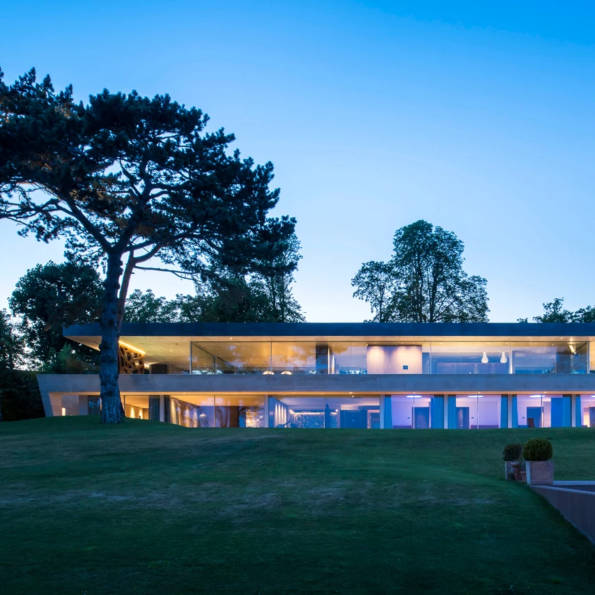 Minimalist Window
ah!60