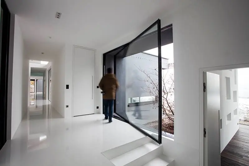 gallery-slide-2