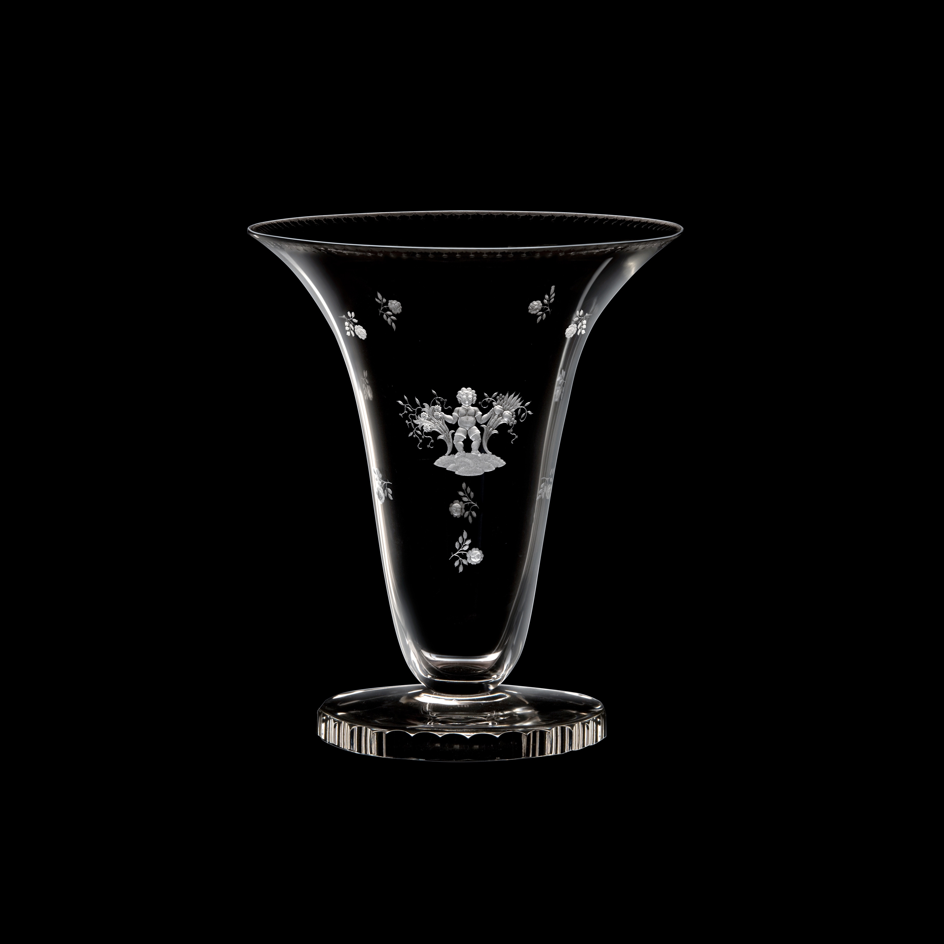 Display product Bell shaped vase with engraved putti from manufacturer LOBMEYR