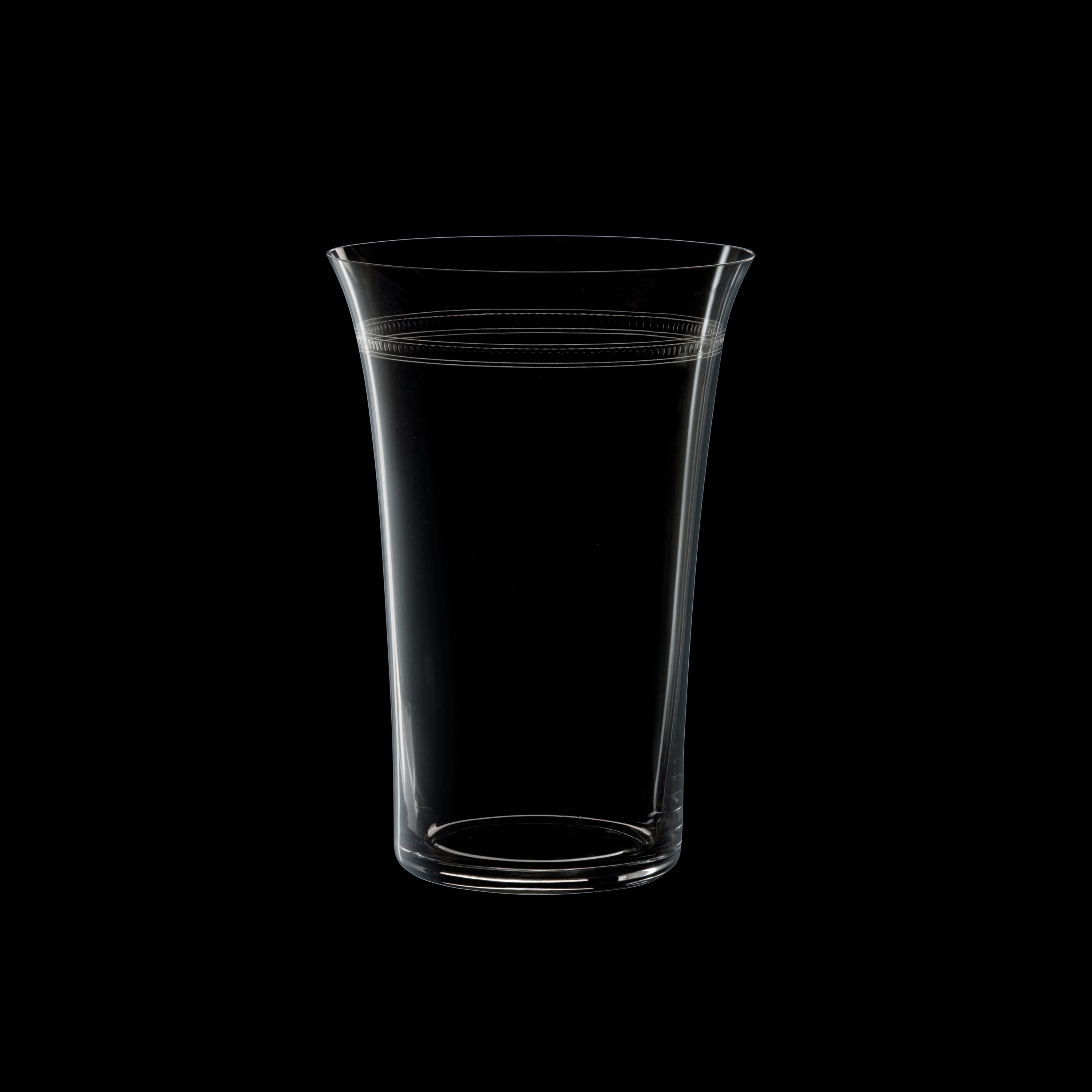 Afficher le produit Flower Vase BV20 du fabricant LOBMEYR