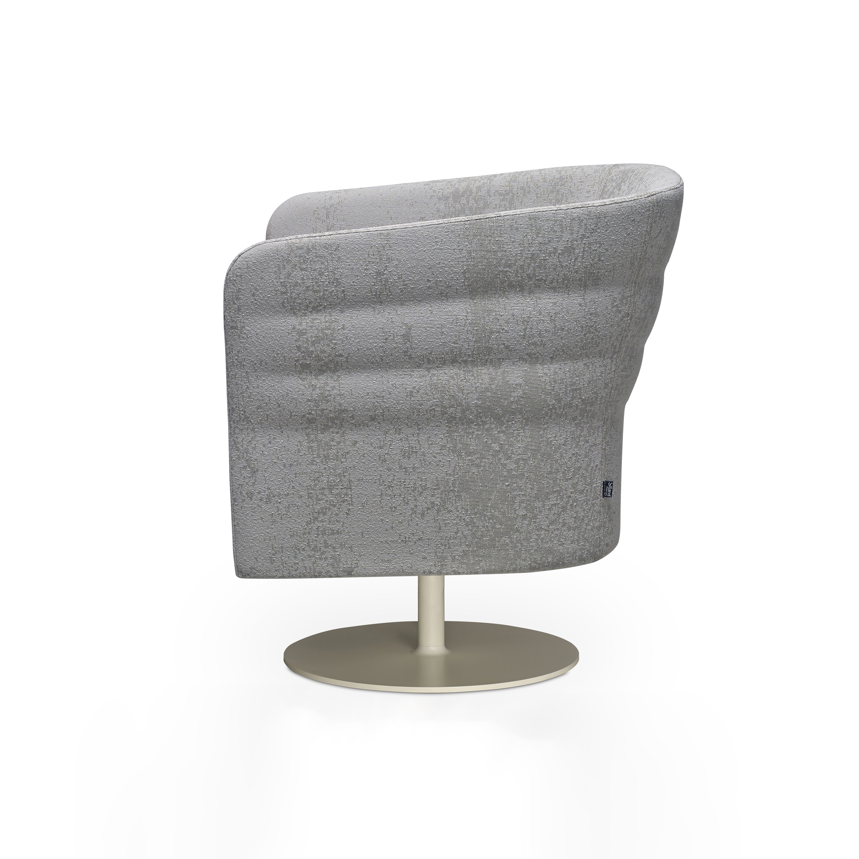 Cell 72 Swivel upholstered easy chair with armrests