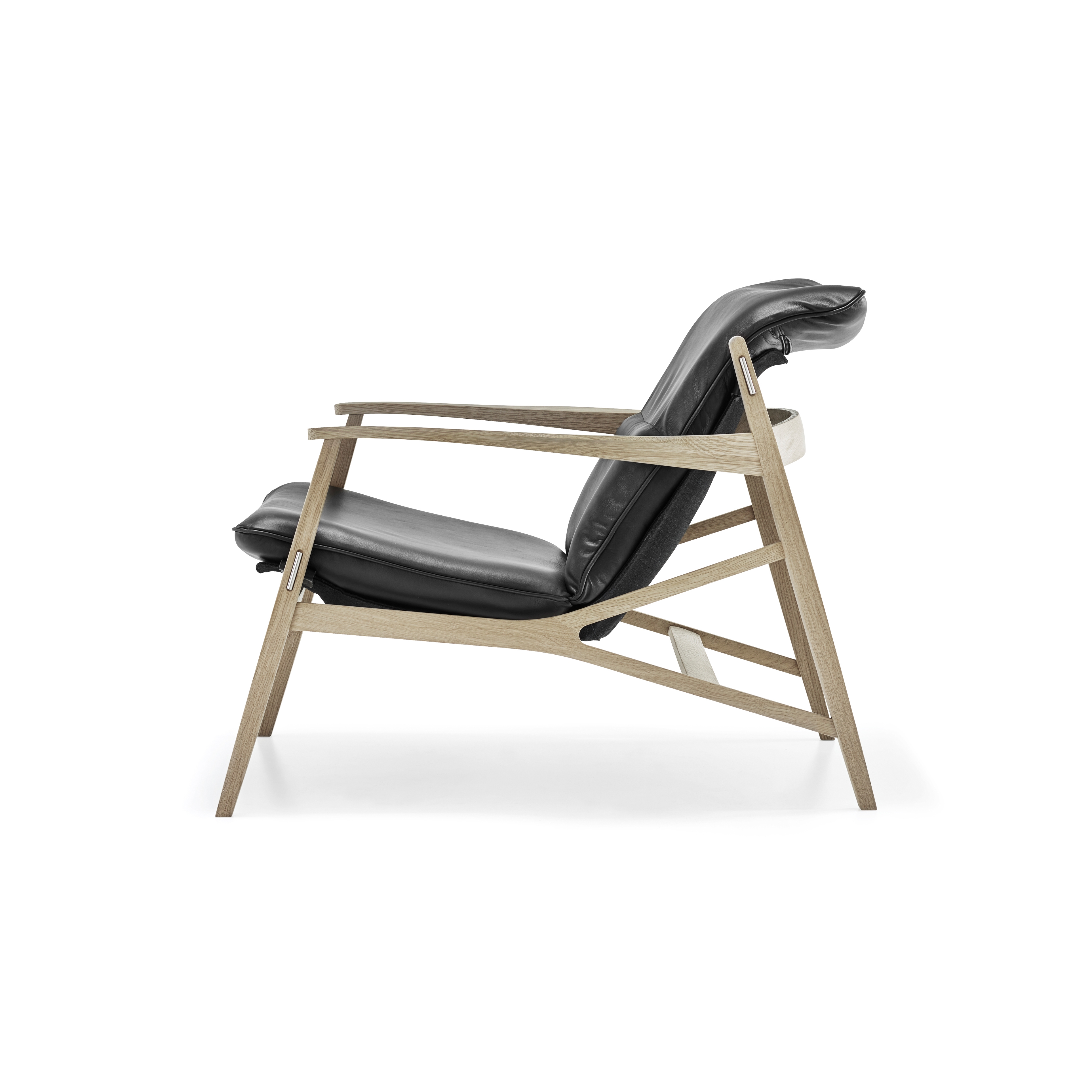 EASY CHAIRS/SOFAS