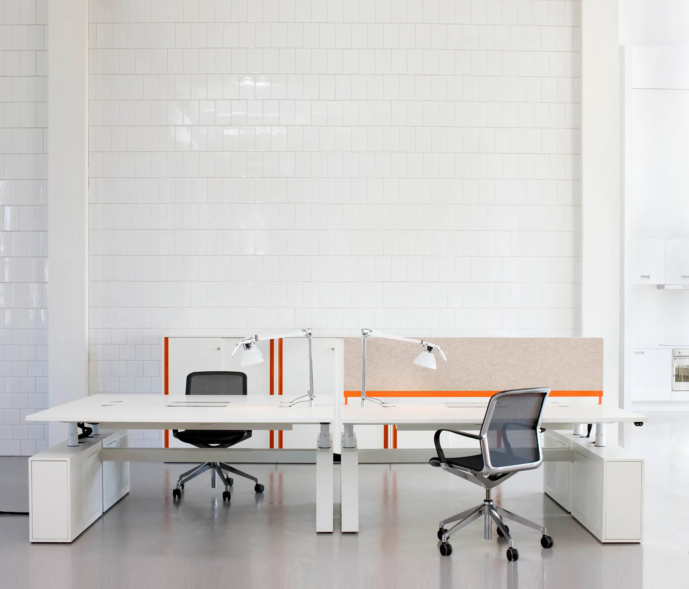 Designoffice - DO6400 Elevation table