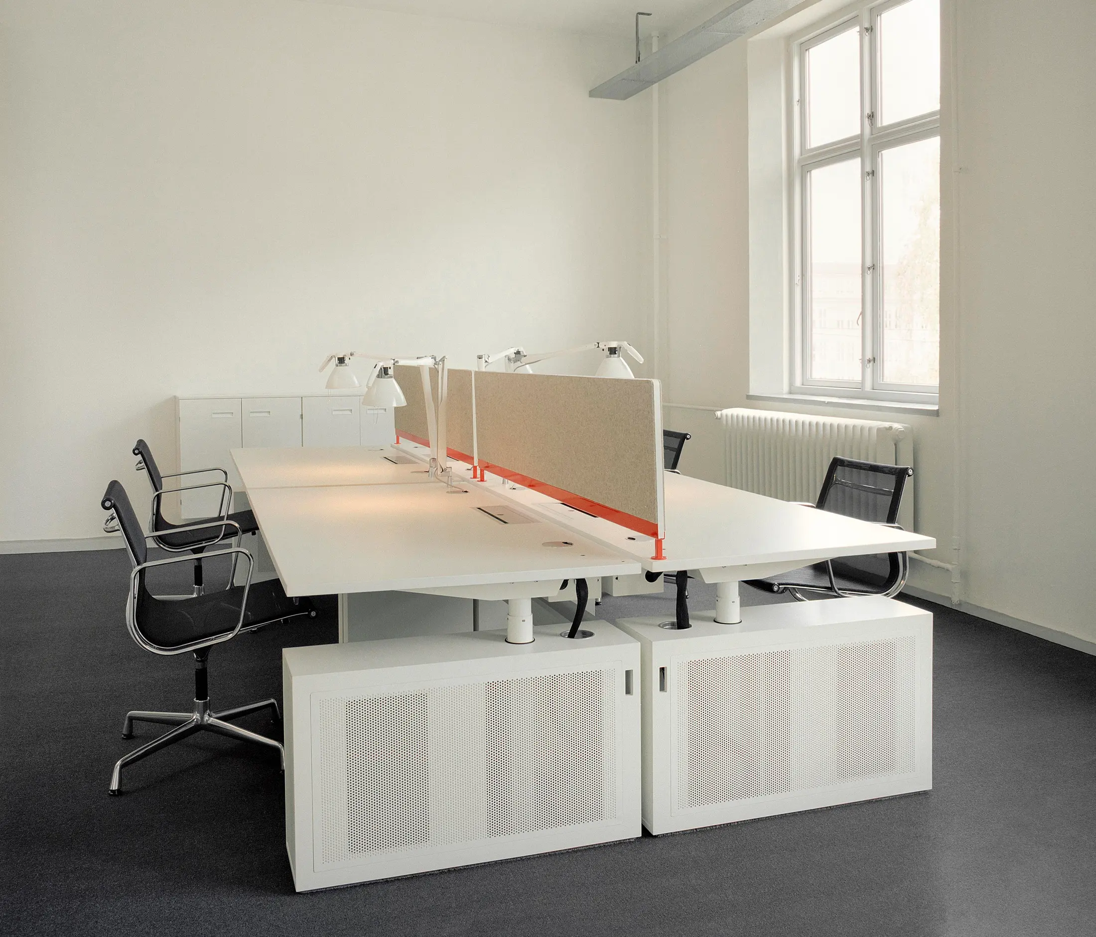 Designoffice - DO6400 Elevation table