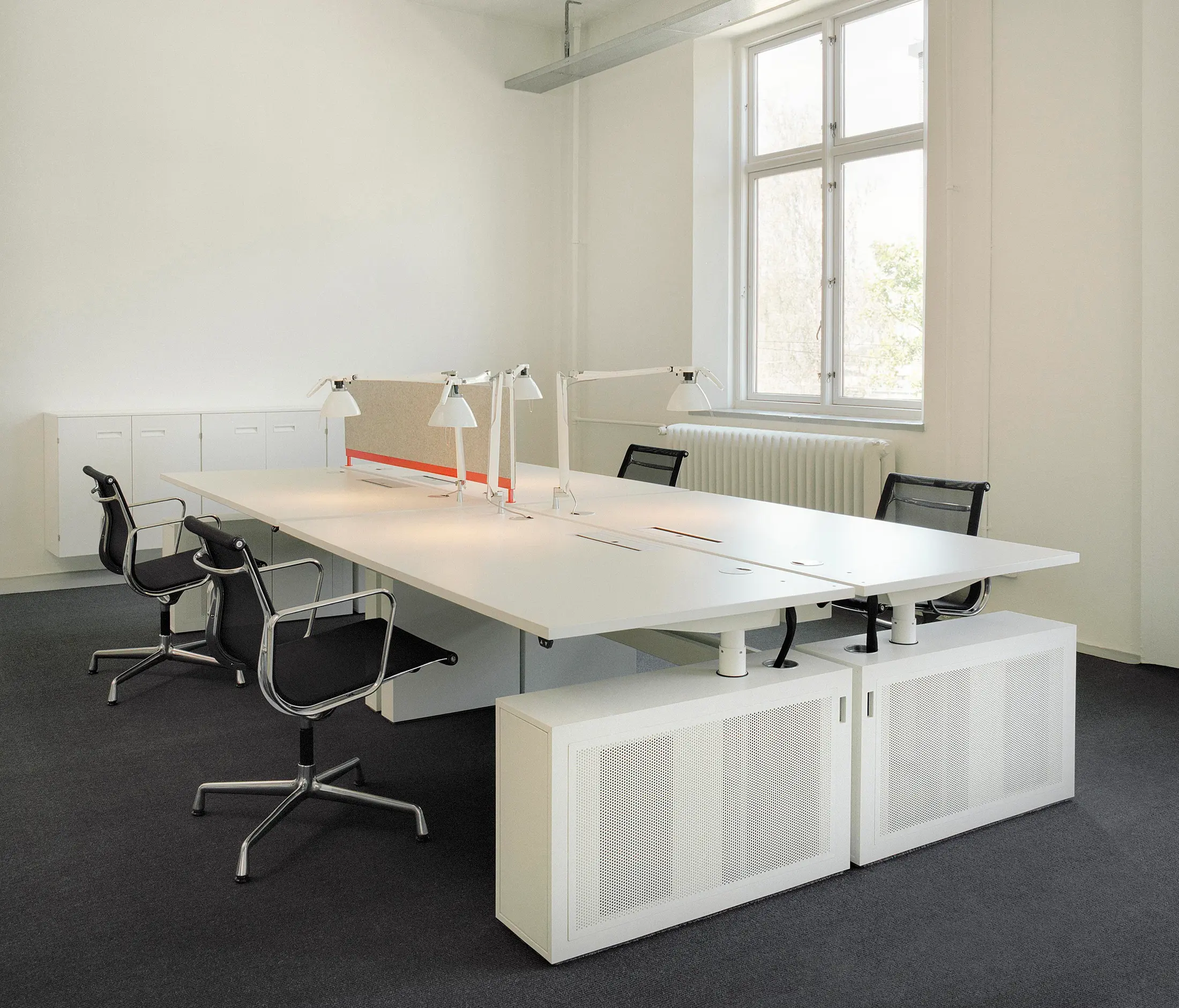 Designoffice - DO6400 Elevation table