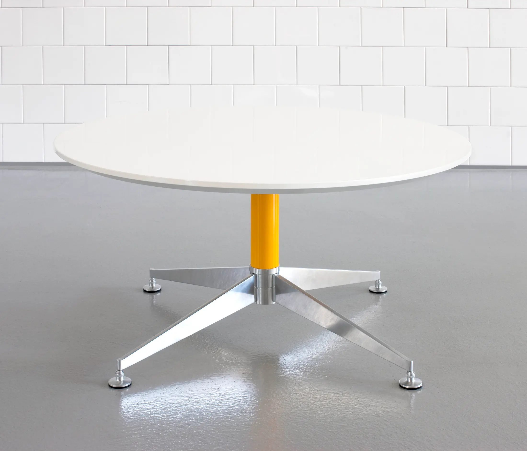 Designoffice - DO1200 Table system