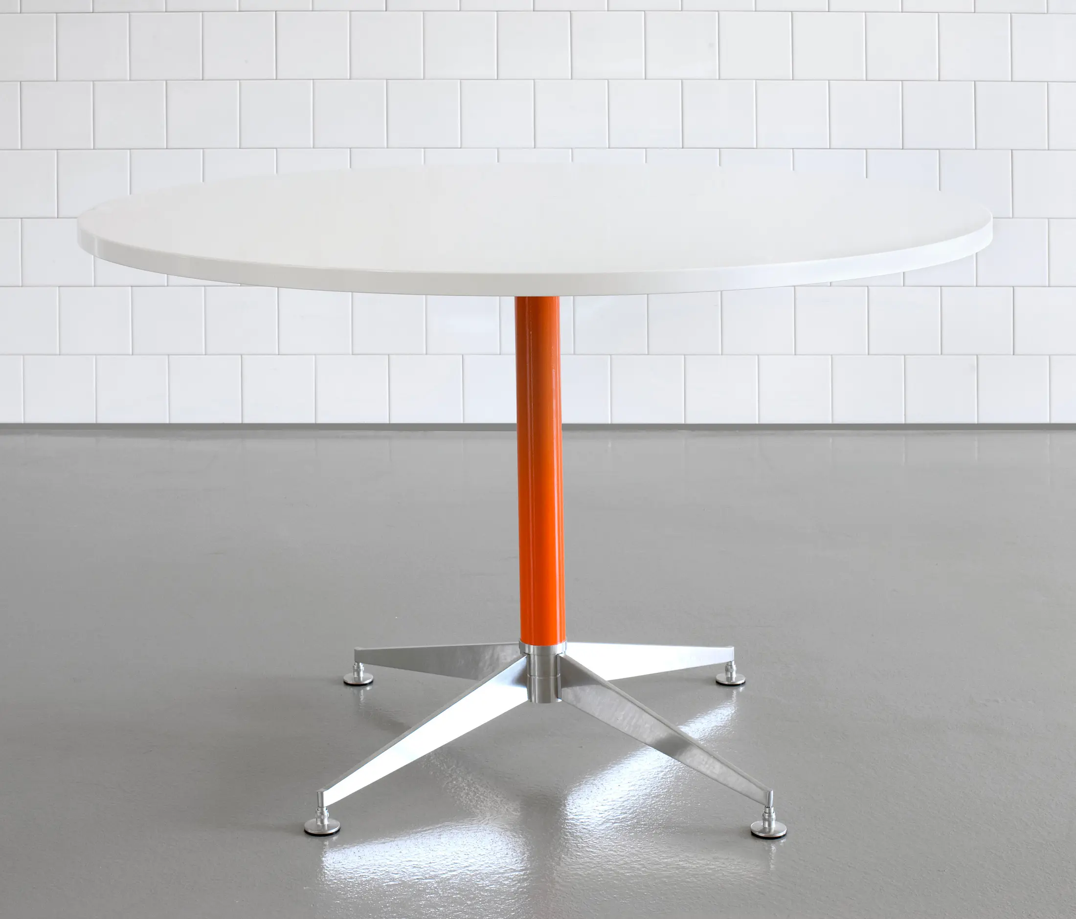 Designoffice - DO1200 Table system