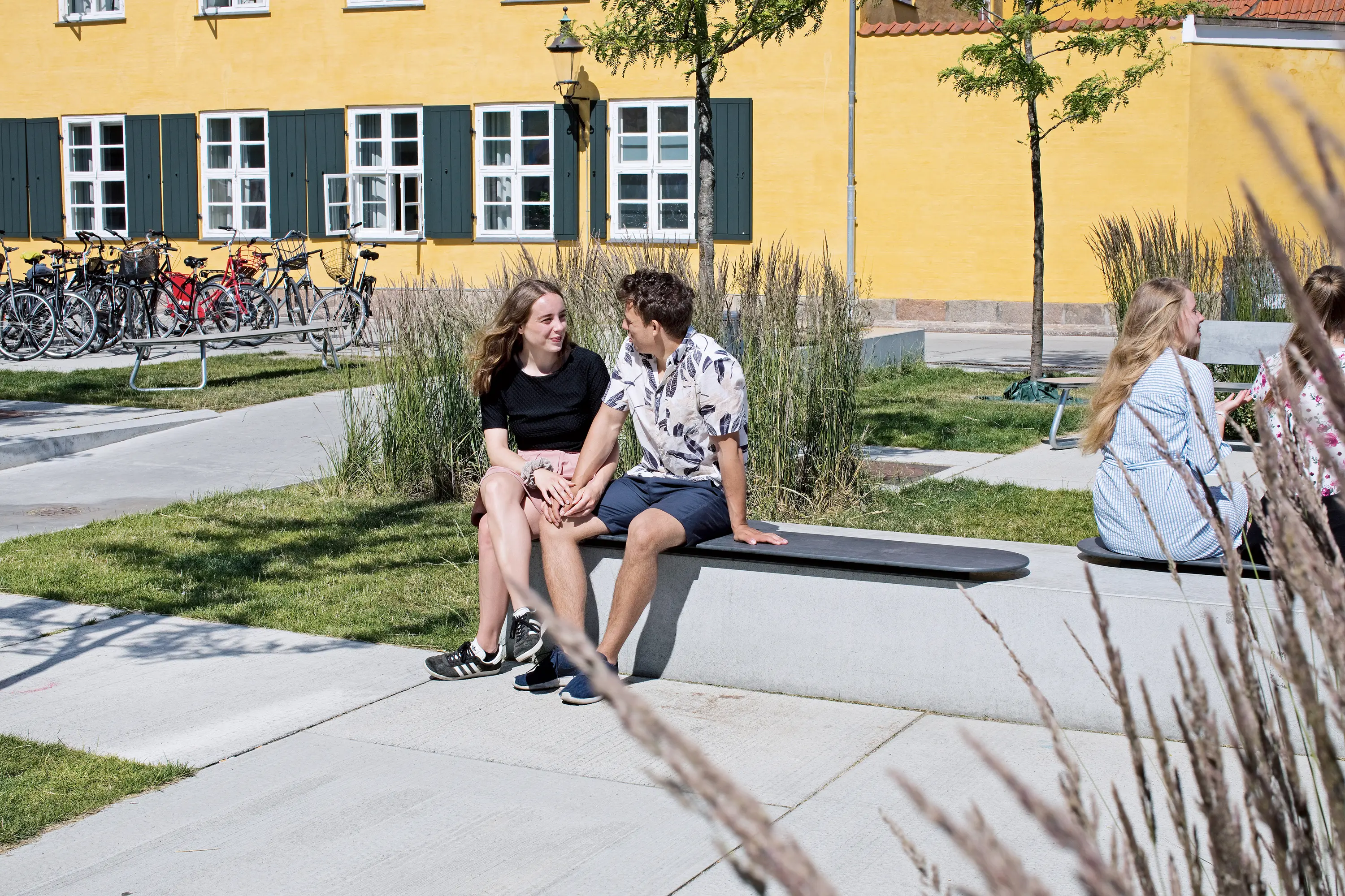 out-sider - Plateau Wall Bench
