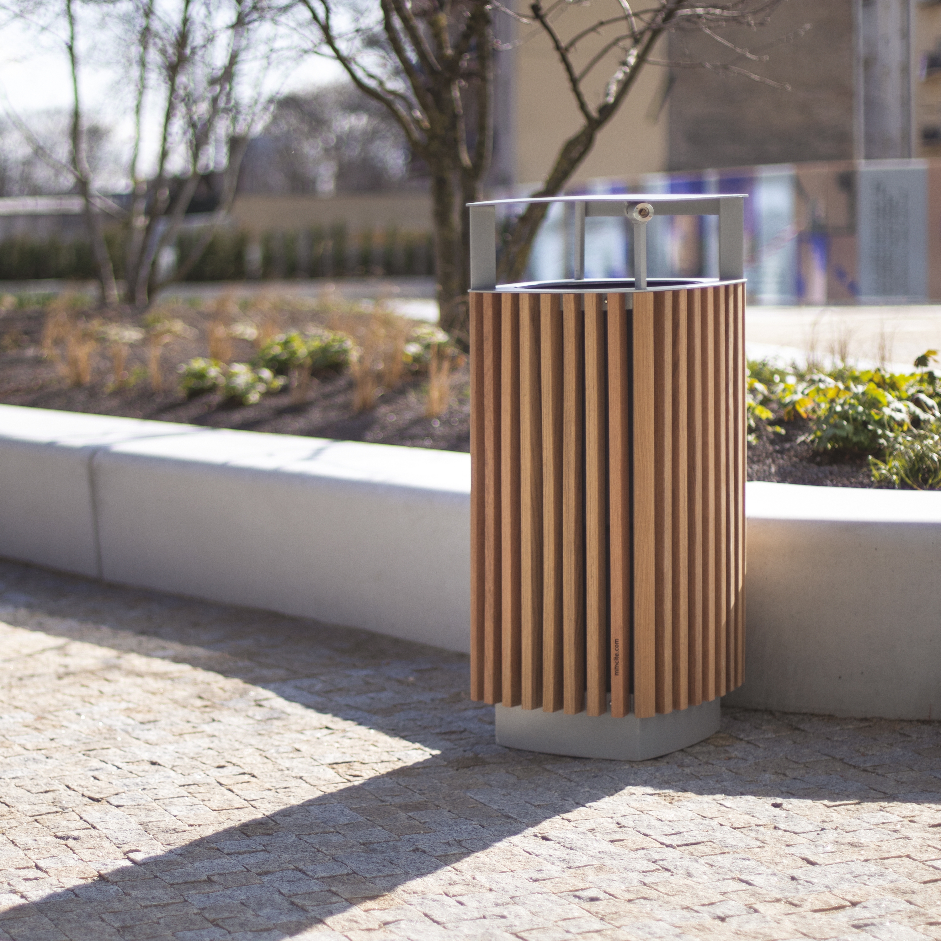 LITTER BINS