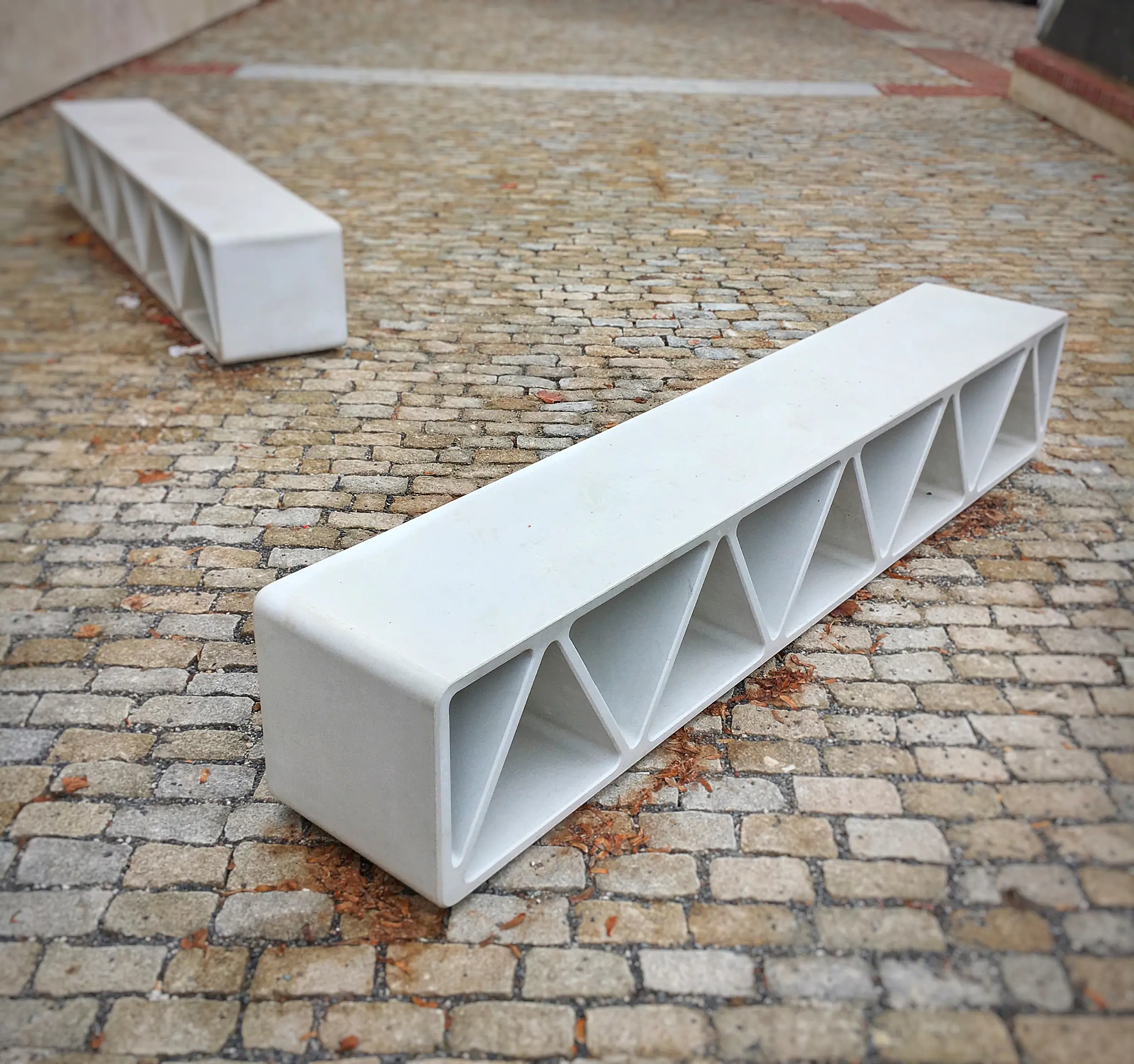 mmcité - construqta | Park bench