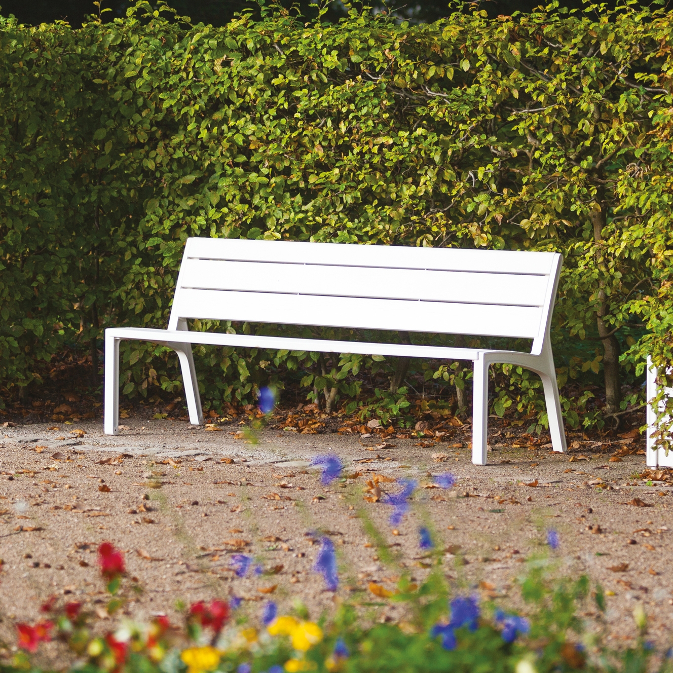 miela | Park bench with backrest