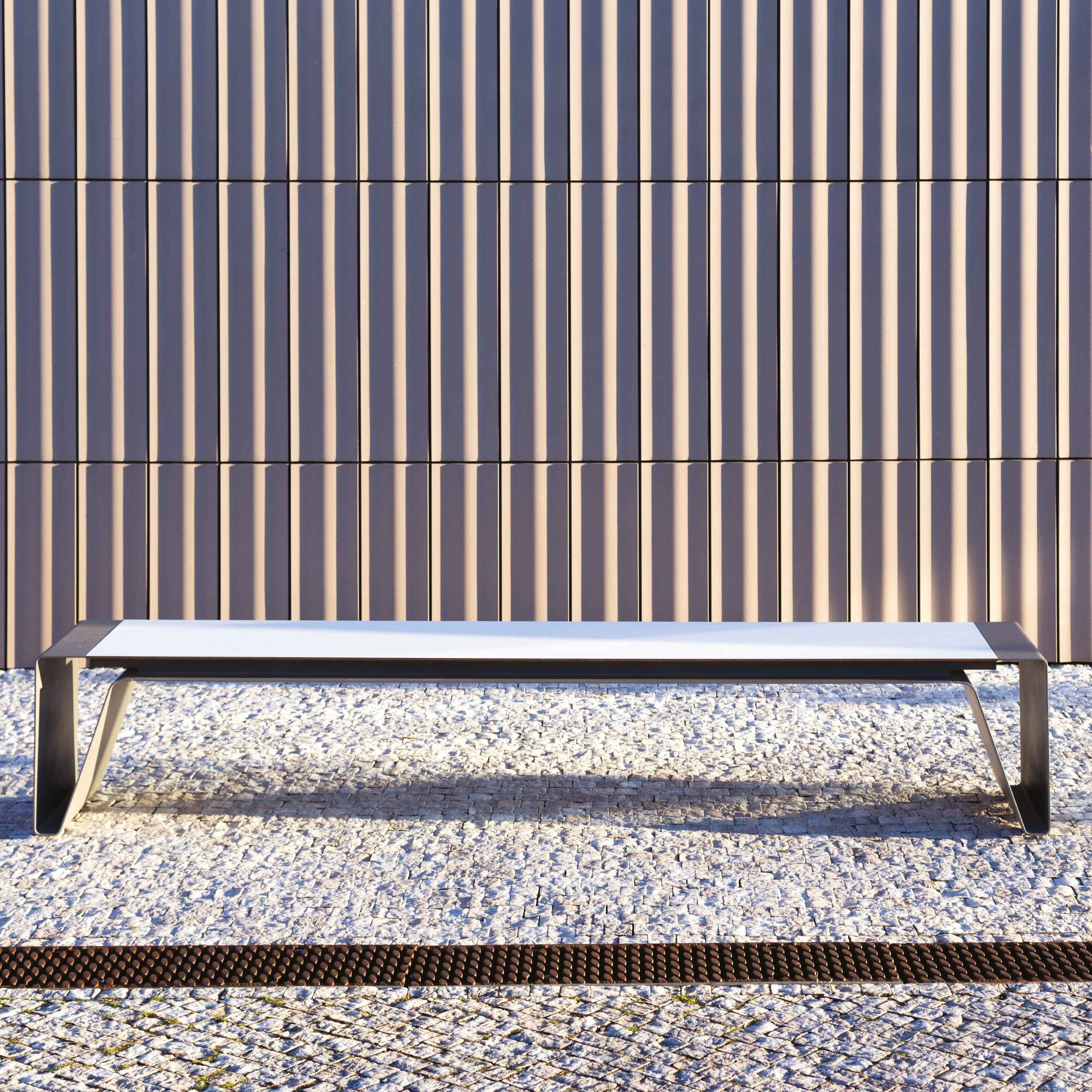 Display product radium | Park bench from manufacturer mmcité