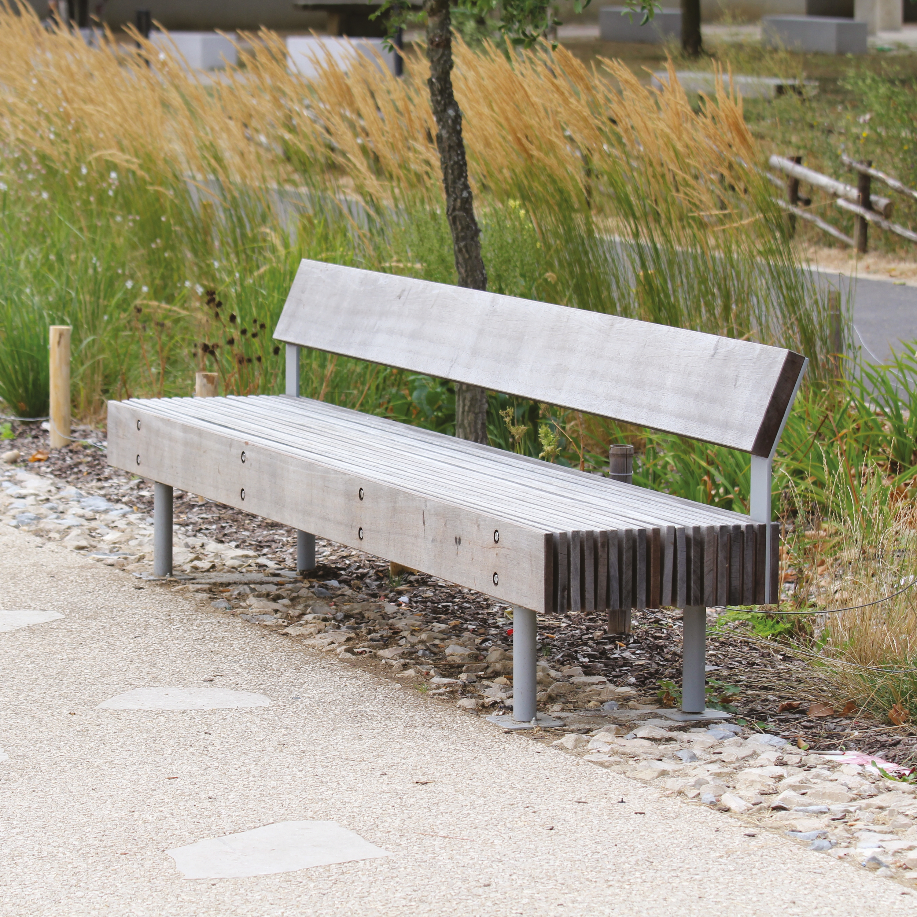 Display product woody | Park bench with backrest from manufacturer mmcité