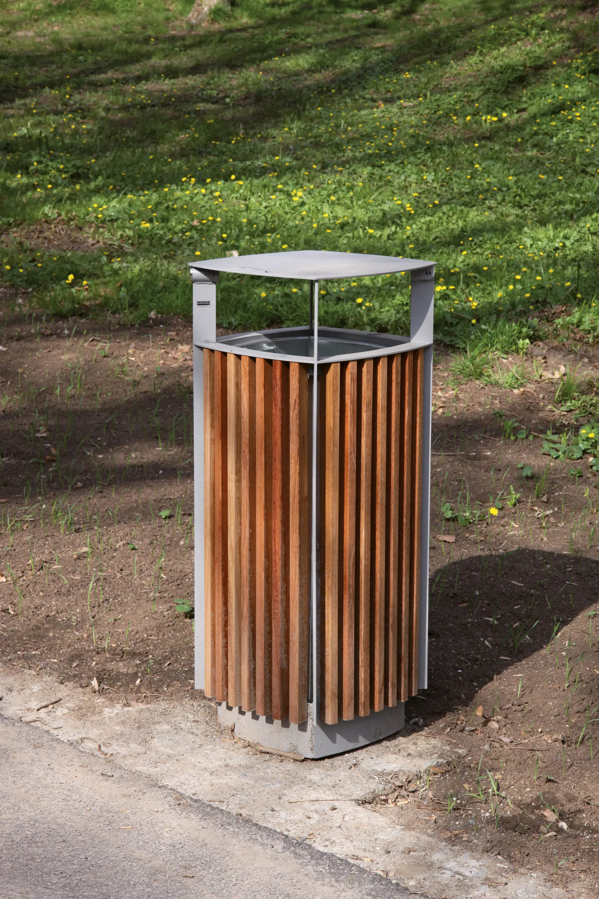 mmcité - diagonal | Litter bin
