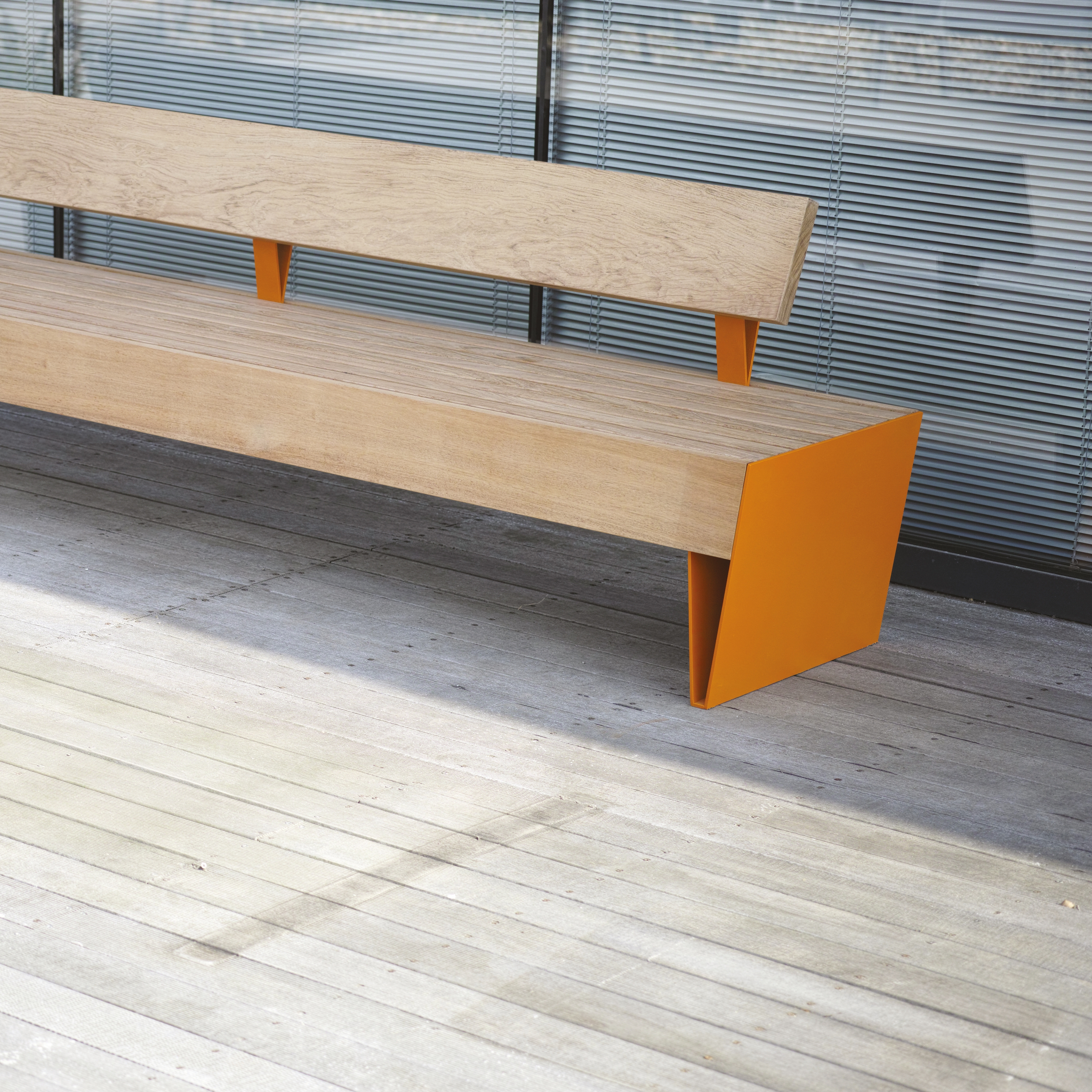 Display product blocq | Park bench with backrest from manufacturer mmcité