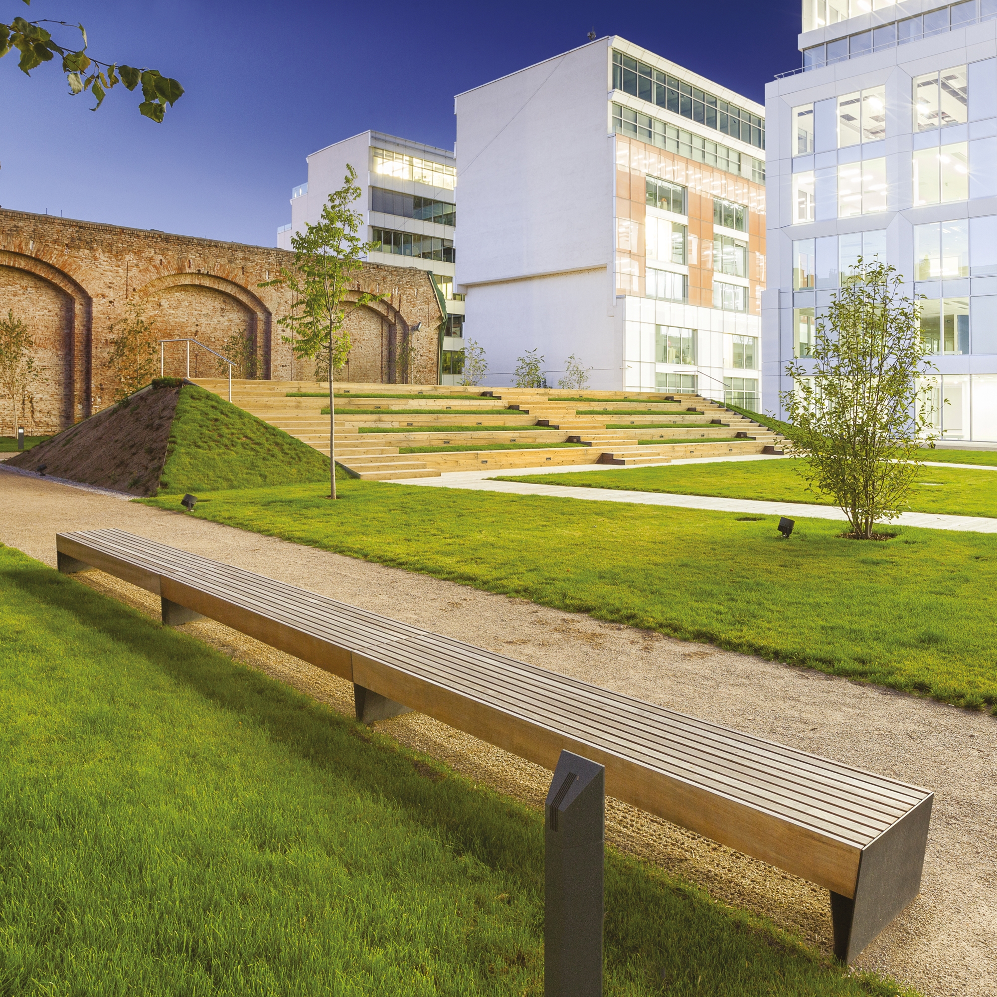 Display product blocq | extended park bench from manufacturer mmcité