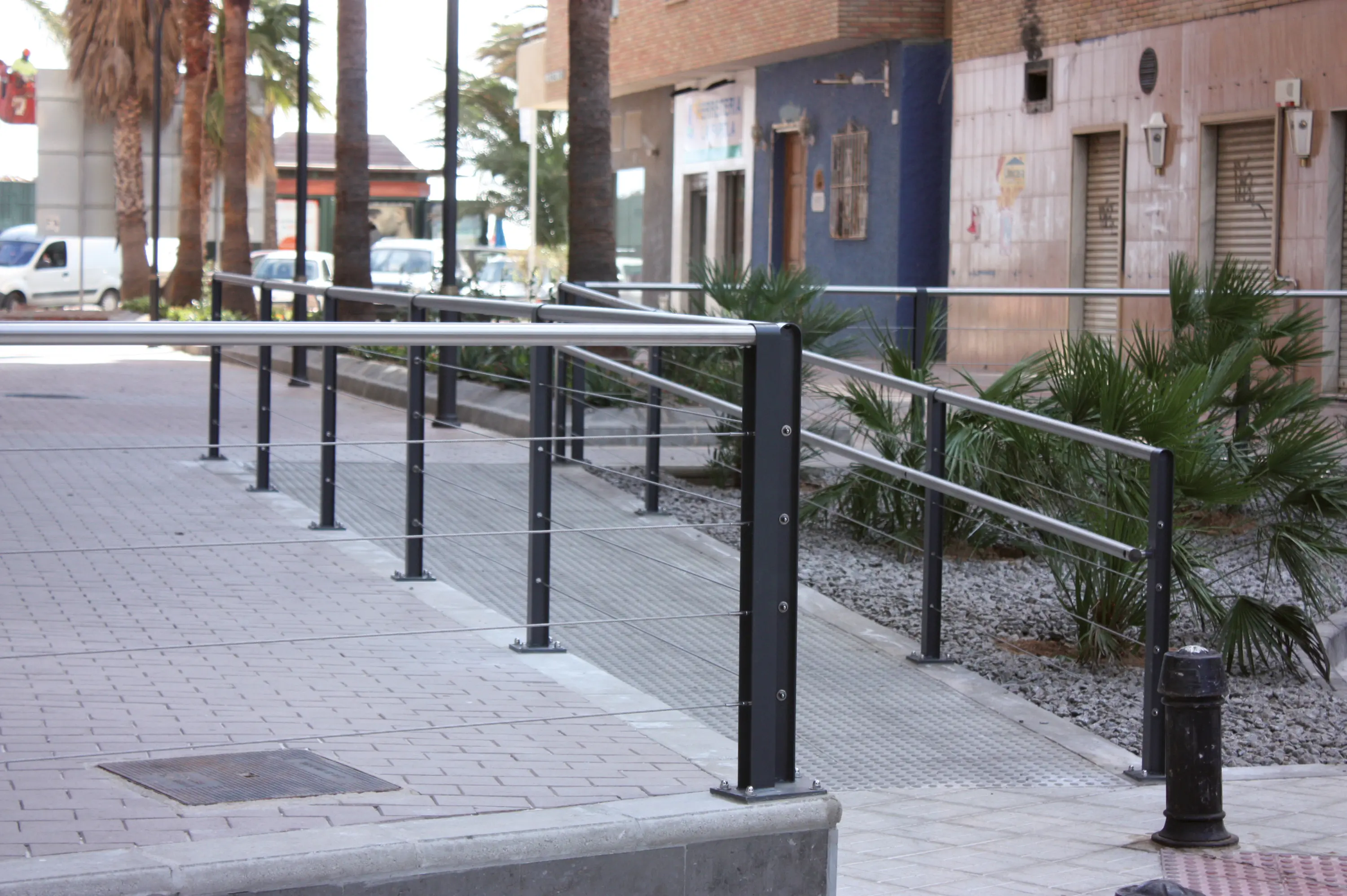 gallery-slide-0